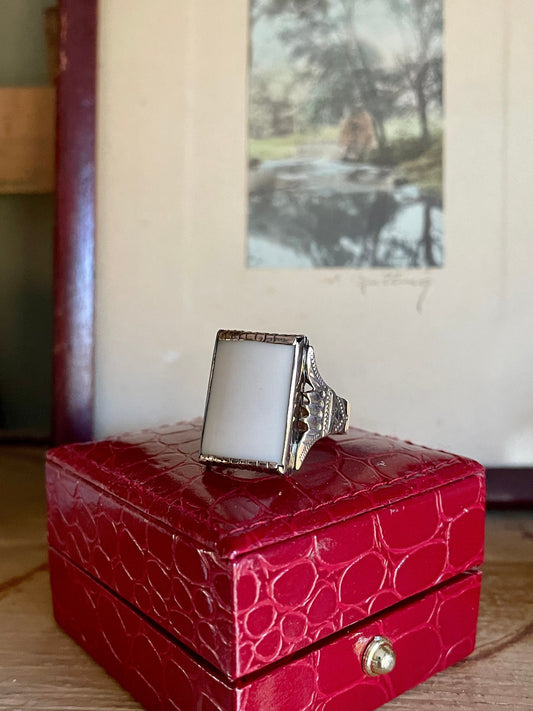Antique 14k Victorian White Agate Engraved Ring