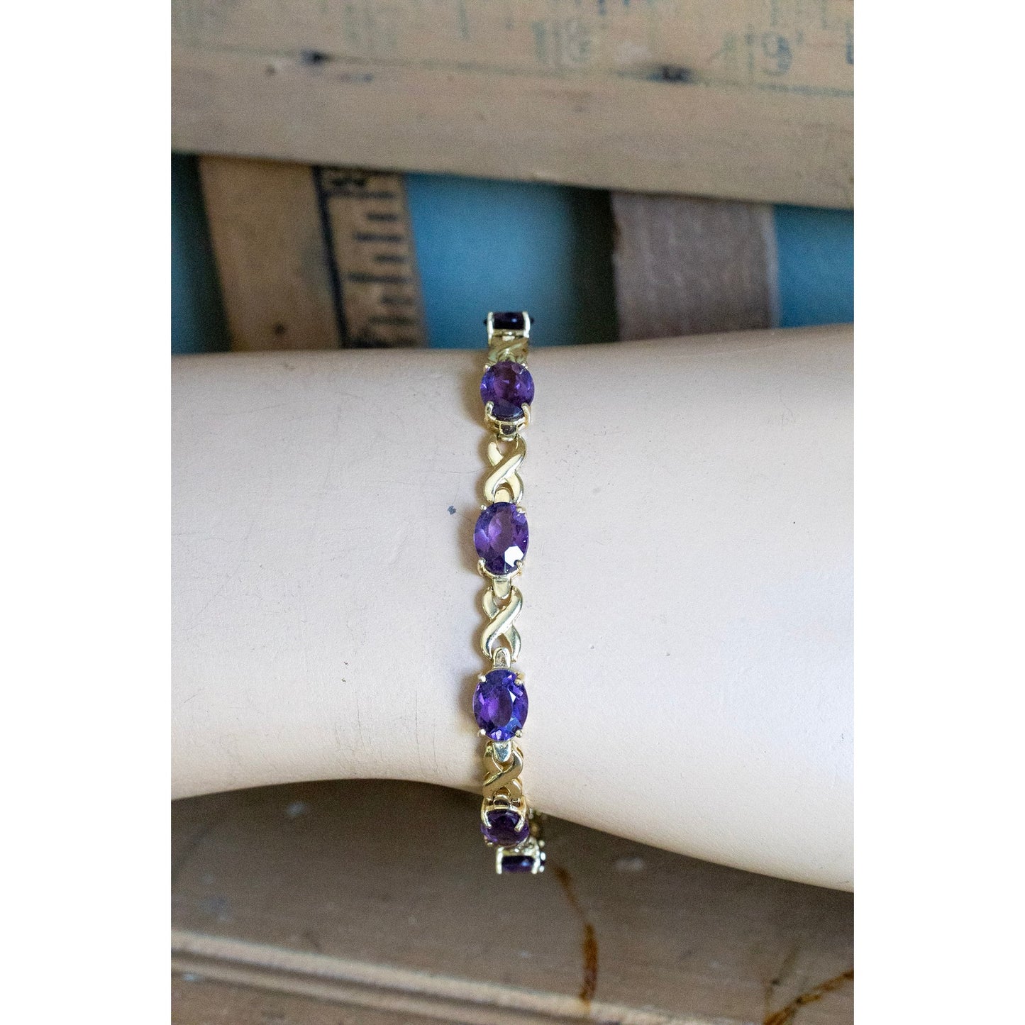 Vintage Solid 14K Yellow Gold Oval Cut Amethyst Gemstone Line Bracelet 11CTS