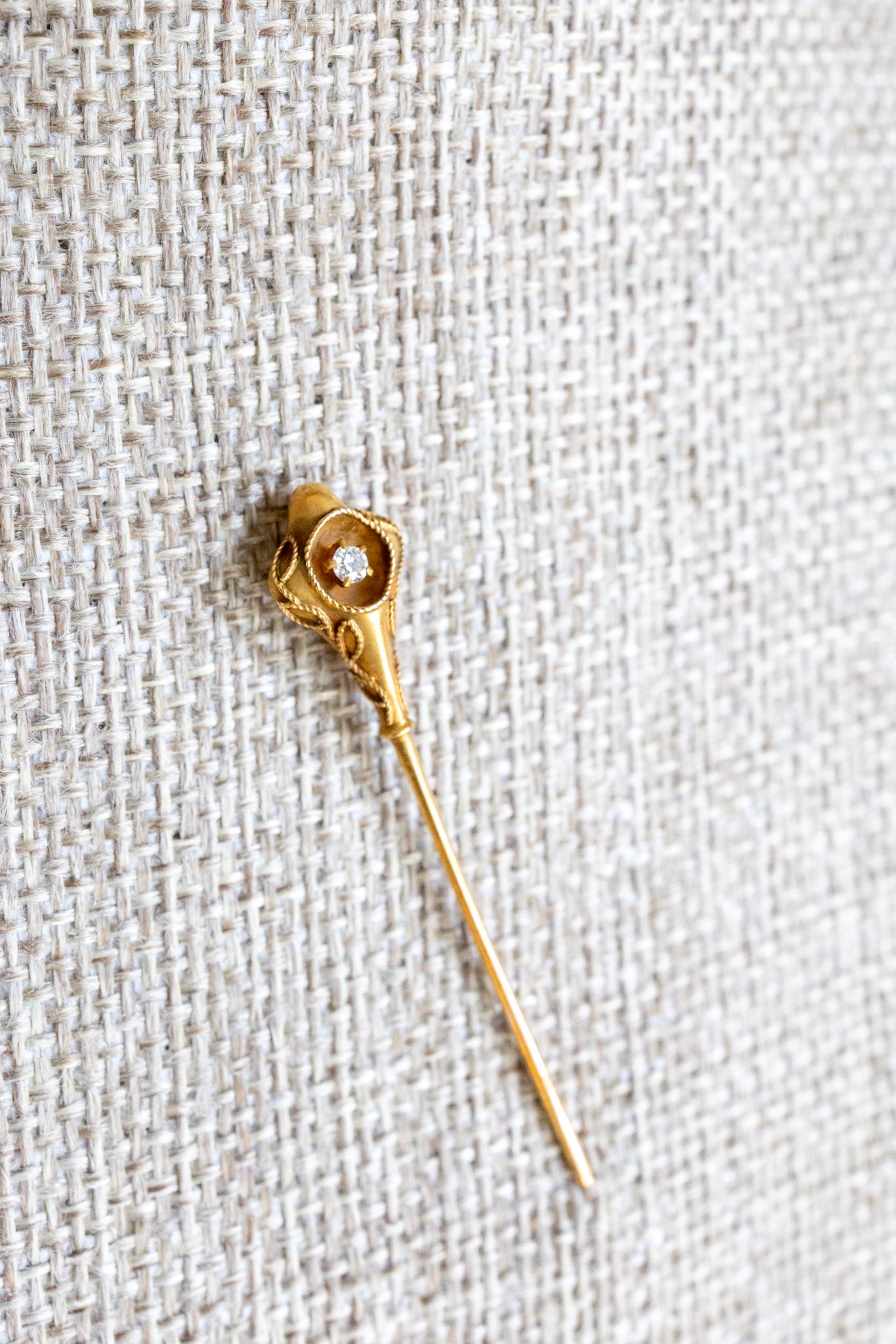 Late Victorian Antique 10K Yellow Gold Diamond Set Stickpin