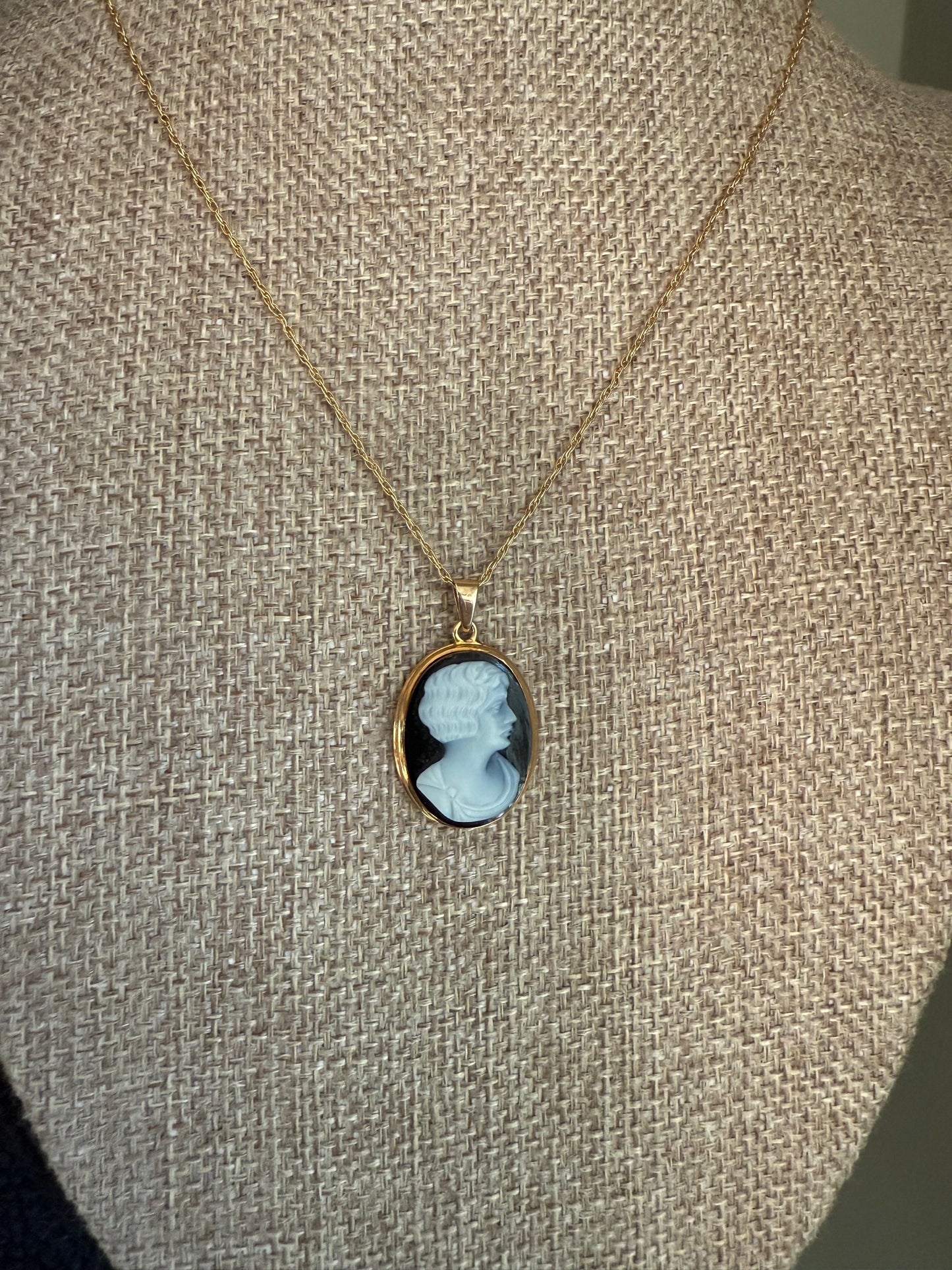 1920's Art Deco 10K Yellow Gold Carved Banded Agate Cameo of a Flapper in Profile