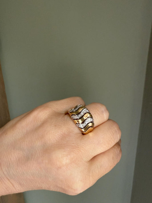 Vintage Mod 1970-1990 14K Yellow Gold Zig Zag Wave Diamond Ring