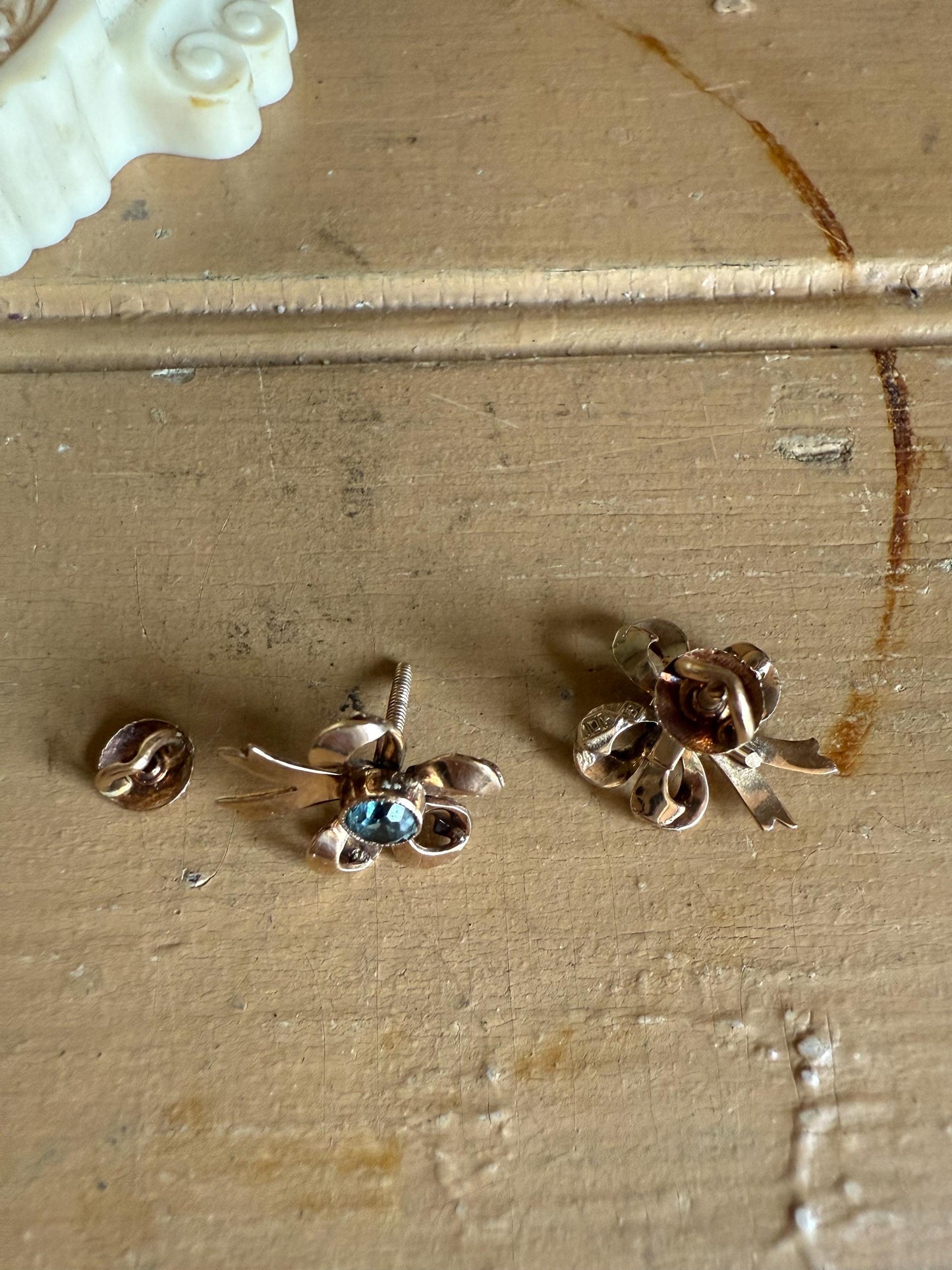 Retro c1930 E.& J. B. New York Jewelers 10K Rose Gold Zircon Bow Earrings