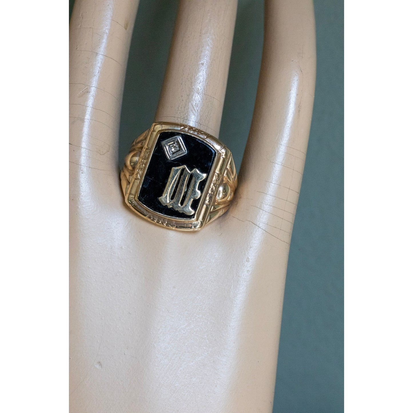 C1940 10K Yellow Gold Signet Ring with Onyx and Diamond Ring
