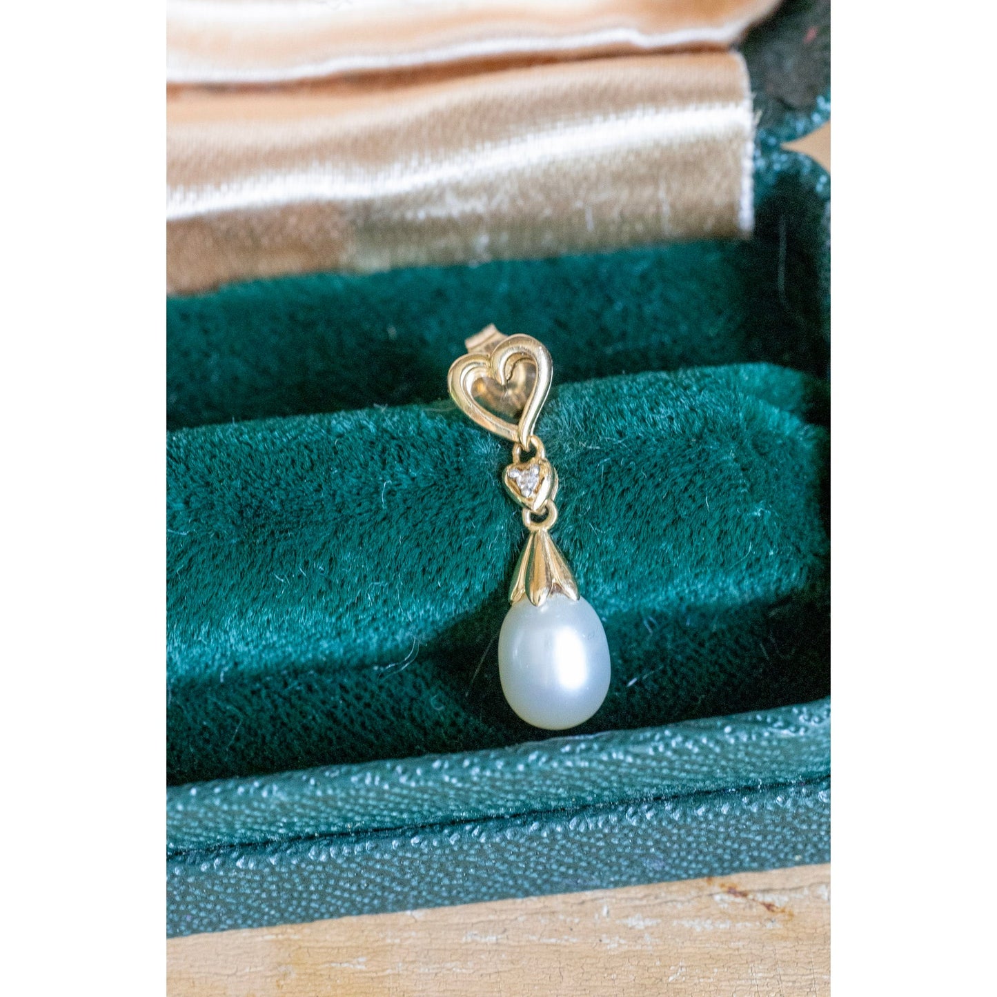Vintage 14K Yellow Gold Diamond and Pearl Dangle Earrings