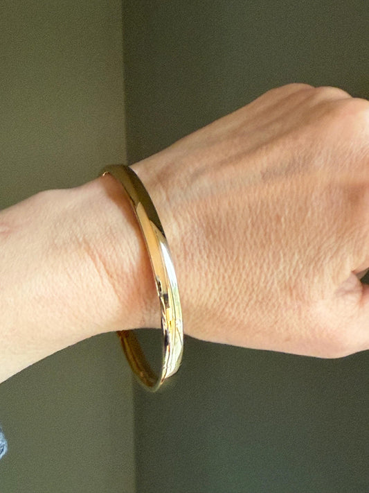 14K Yellow Gold Oval Bracelet by EternaGold Excellent Condition