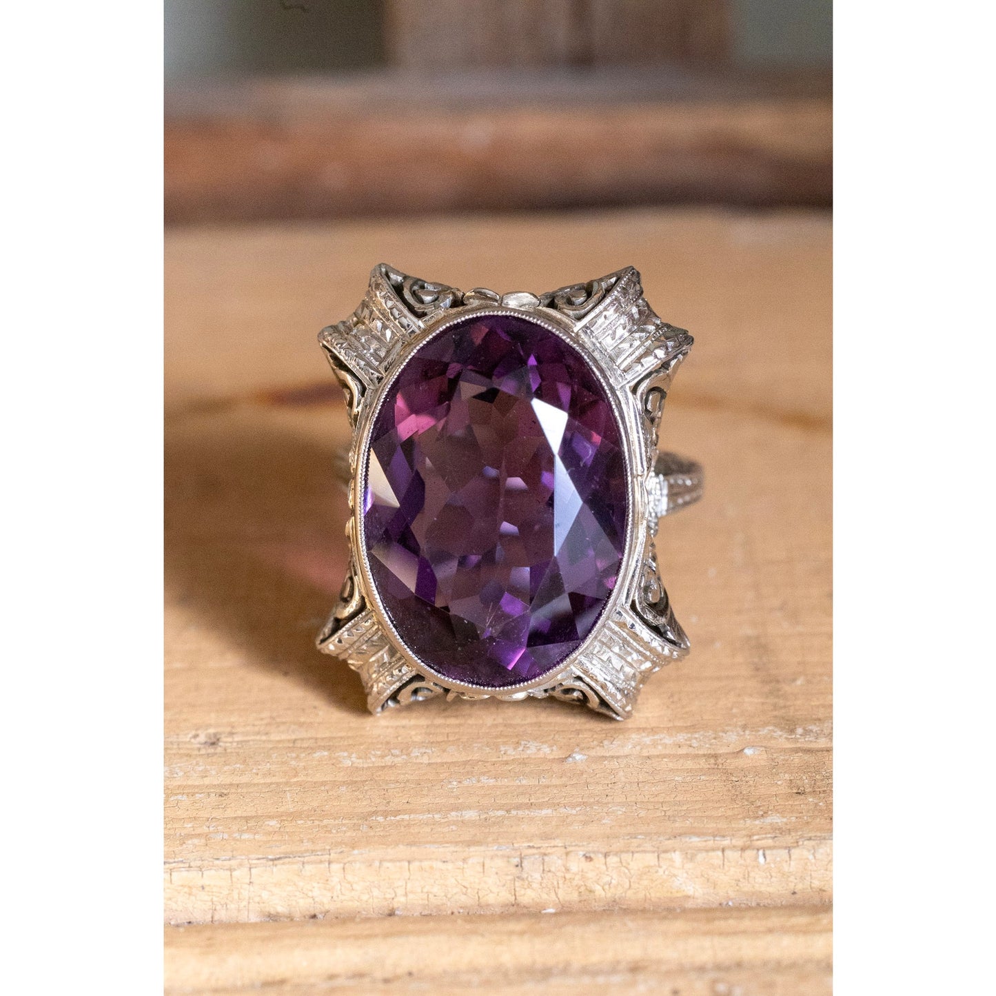 An 18K White and Yellow Gold Fine Amethyst Authentic Art Deco Ring