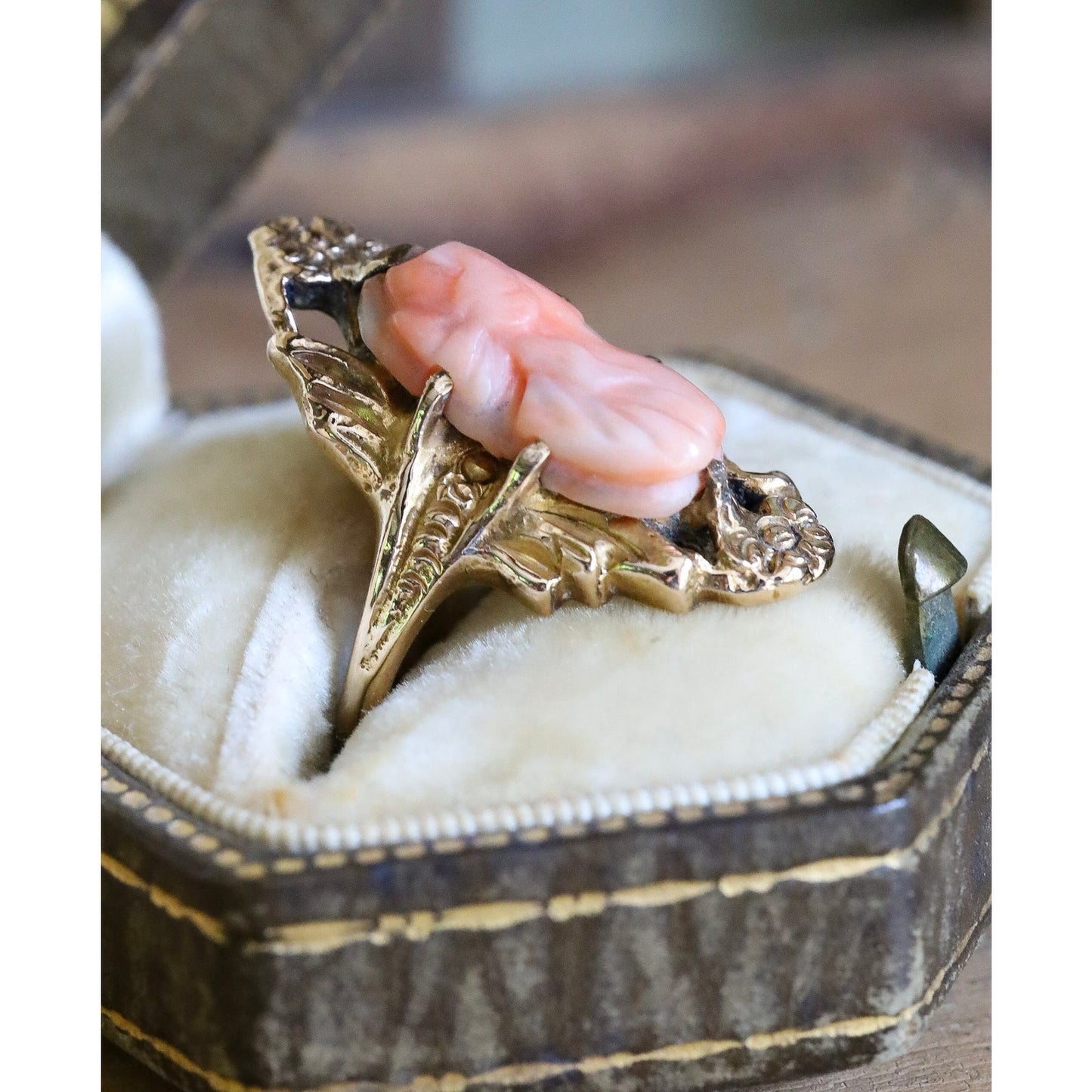 Antique Late Arts and Crafts Art Nouveau Edwardian 10K Gold Coral Cameo Ring