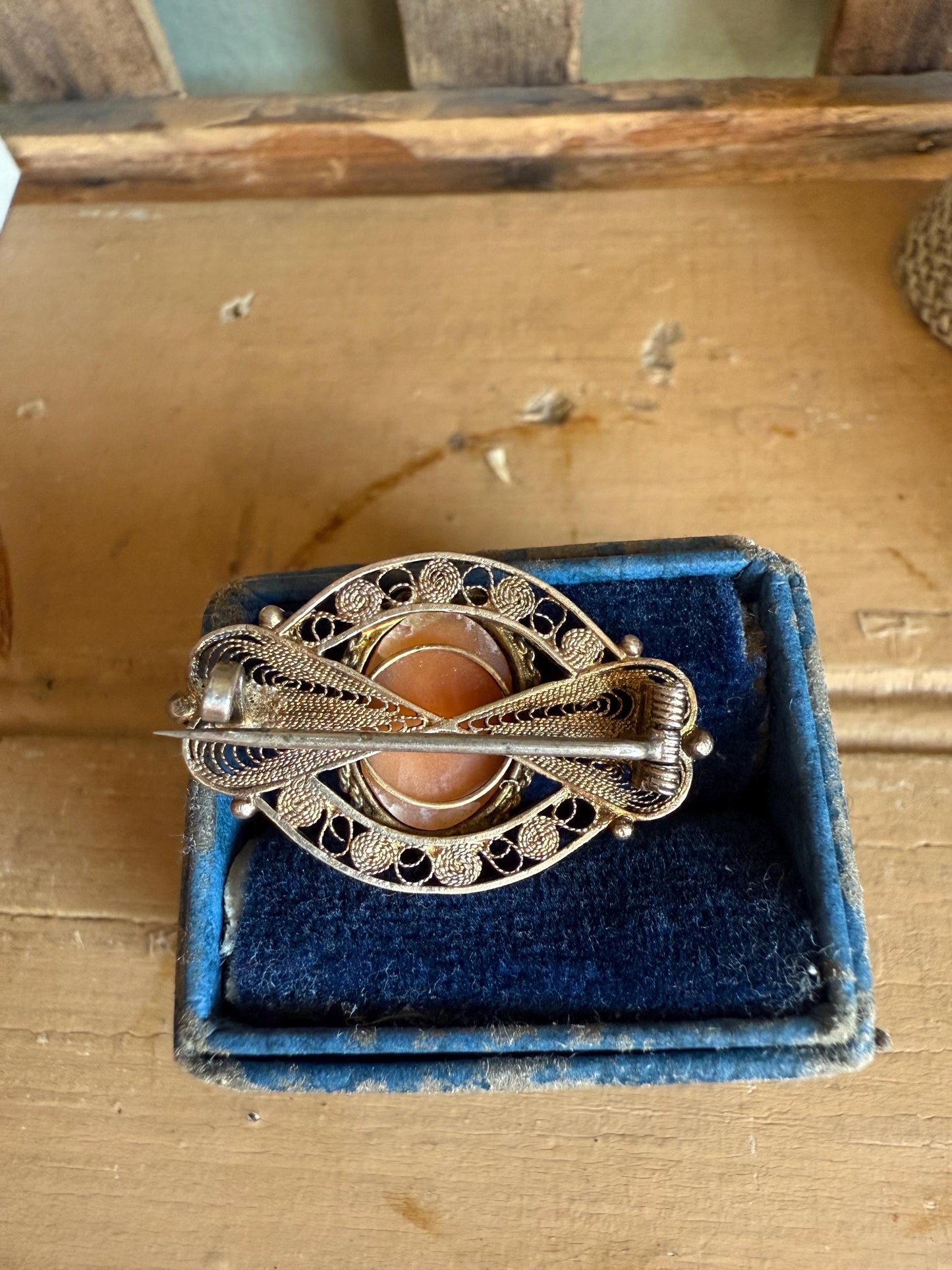 c1915 Hand Worked Filigree Silver Brooch with Hand Carved Cameo