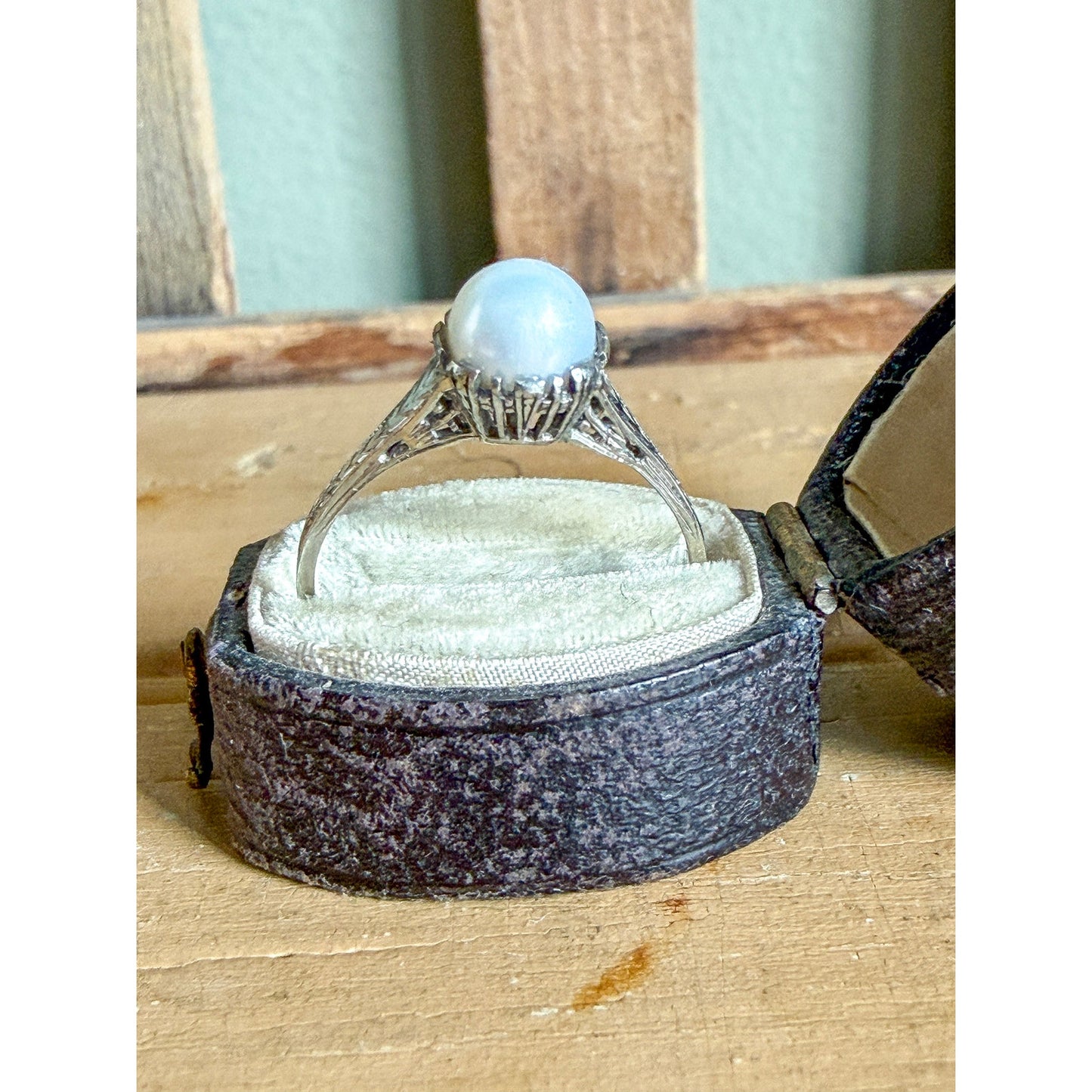 Antique Edwardian c1910 18K White Gold Pearl Ring