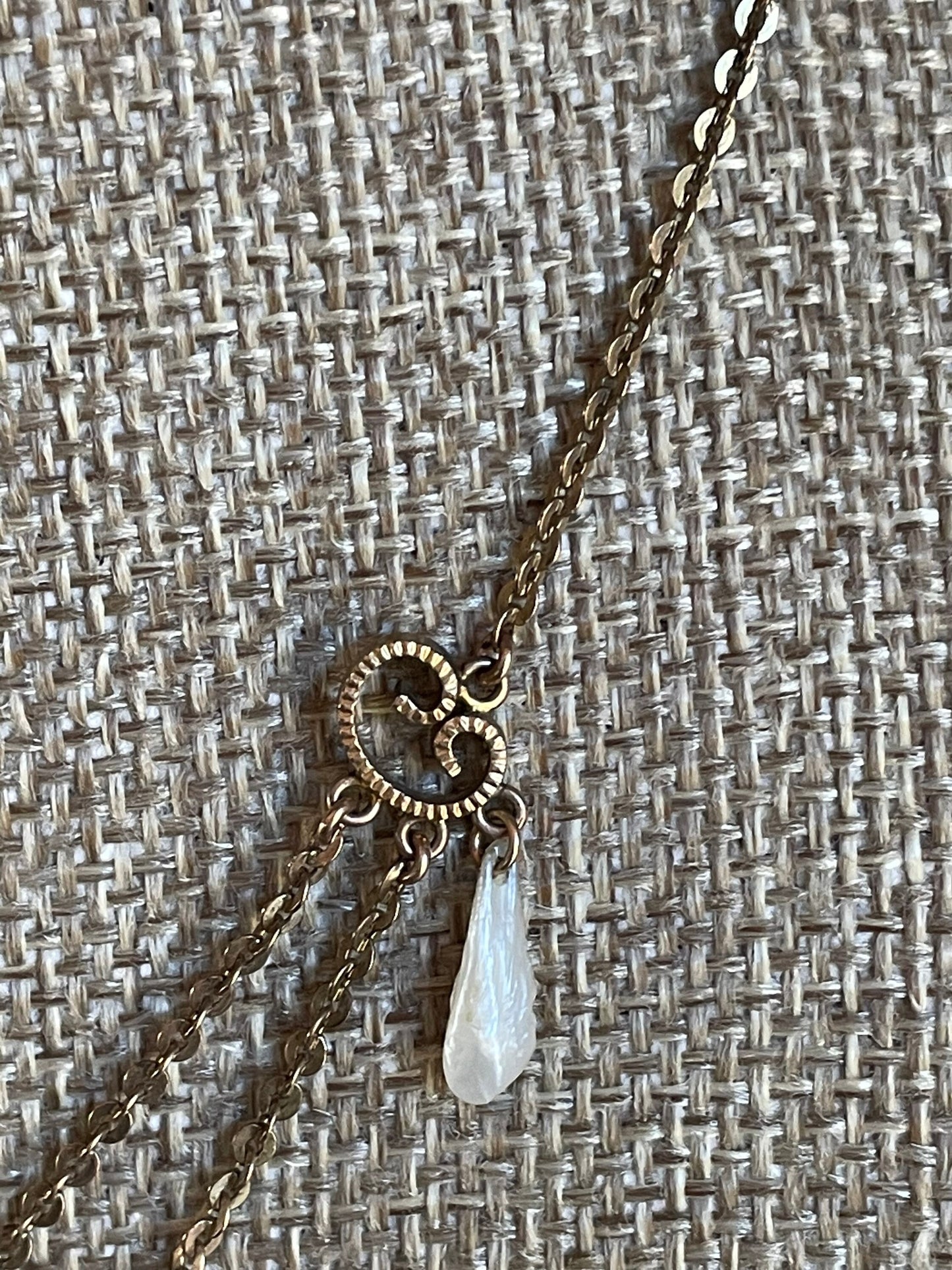 c1920 Gold Filled Agate Cameo Festoon Necklace with Dog Tooth Pearl Drops