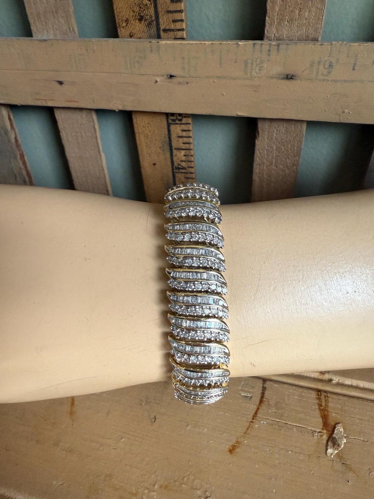 c1980 Vintage 14K Yellow Gold Natural Diamond Link Bracelet 6 ctw