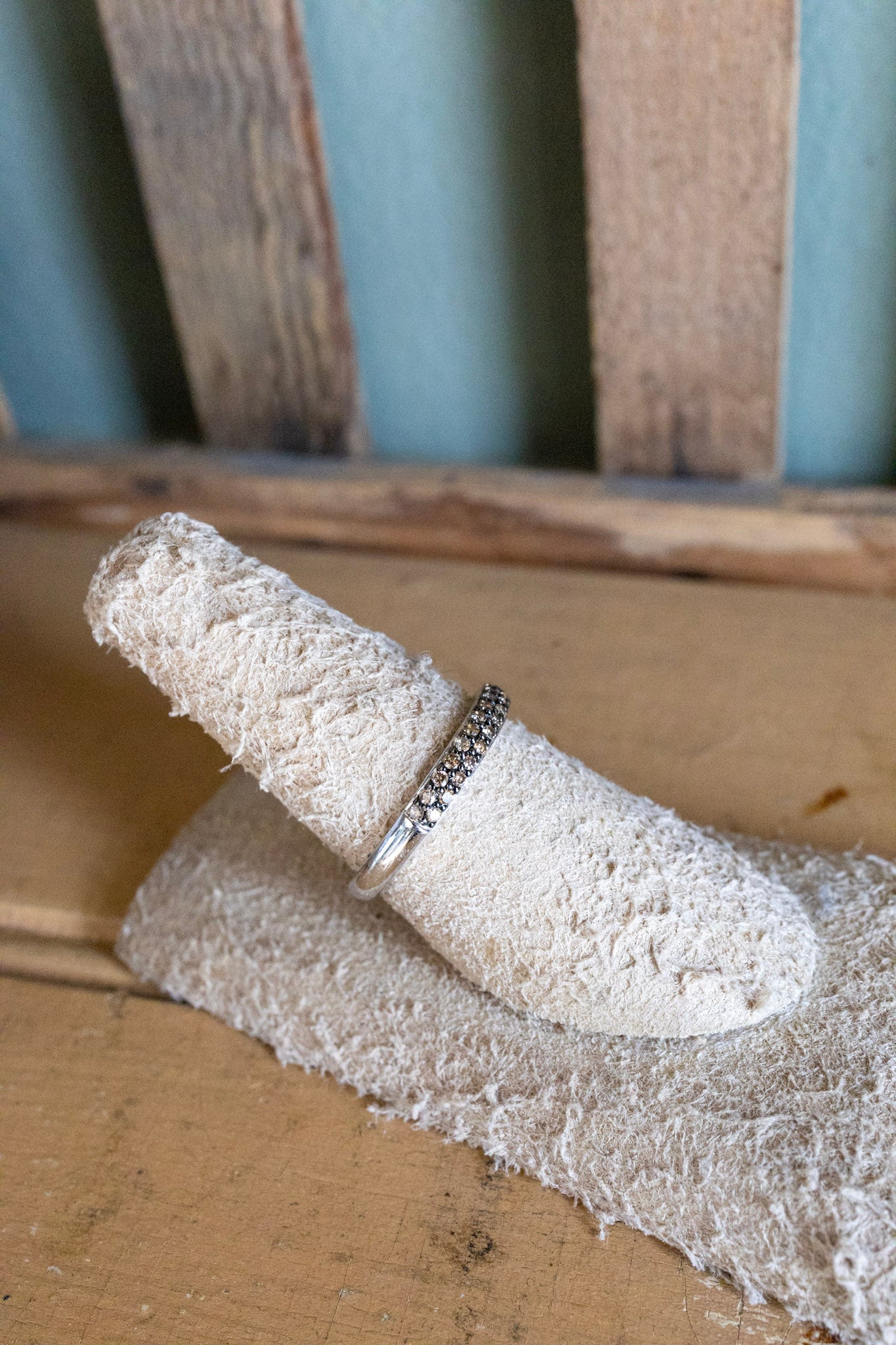 A Vintage 14K White Gold Band Set with Chocolate Natural Diamonds