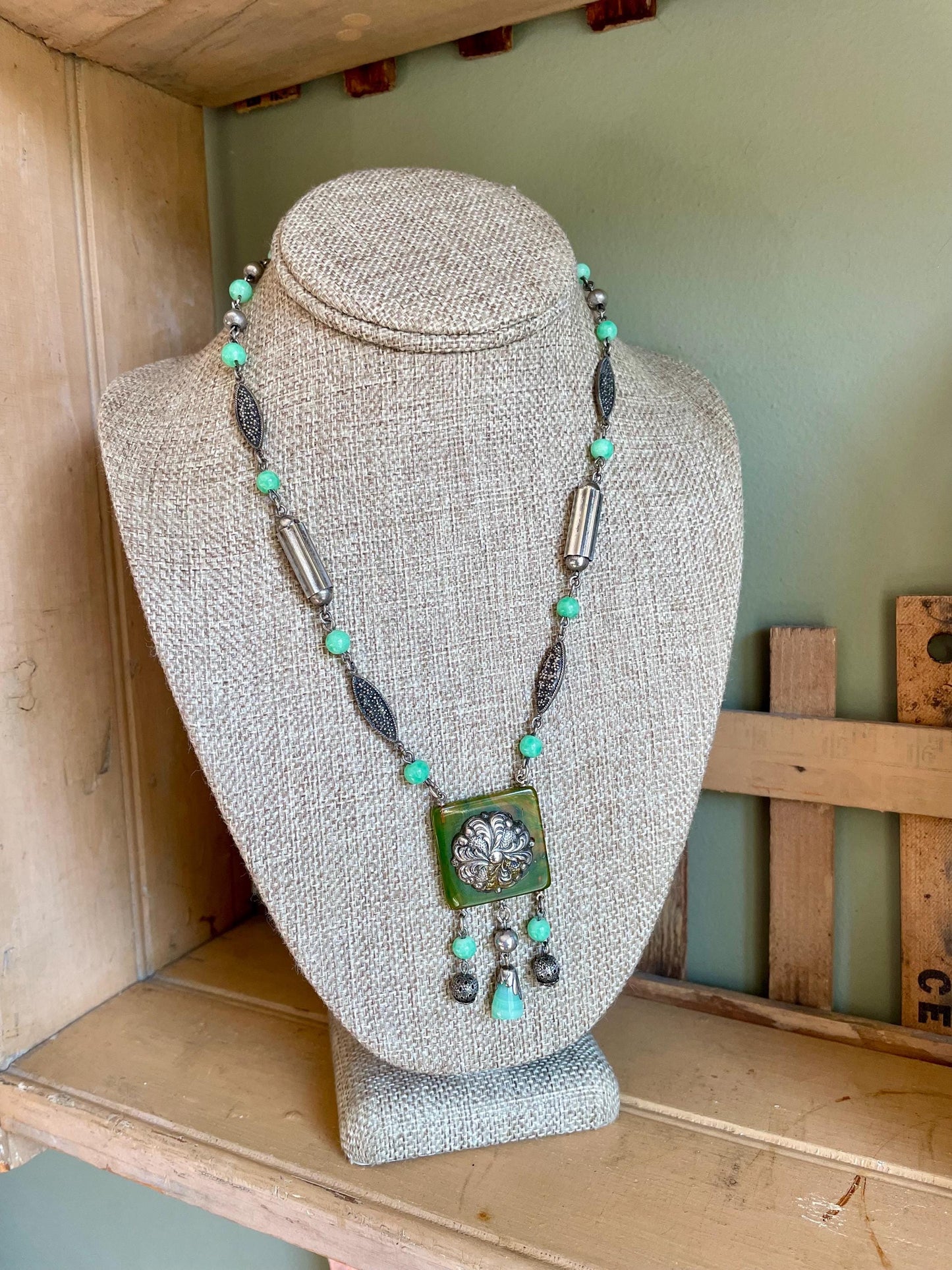 1920-1930 Made in Germany Peking Green Glass Flapper Dangle Necklace