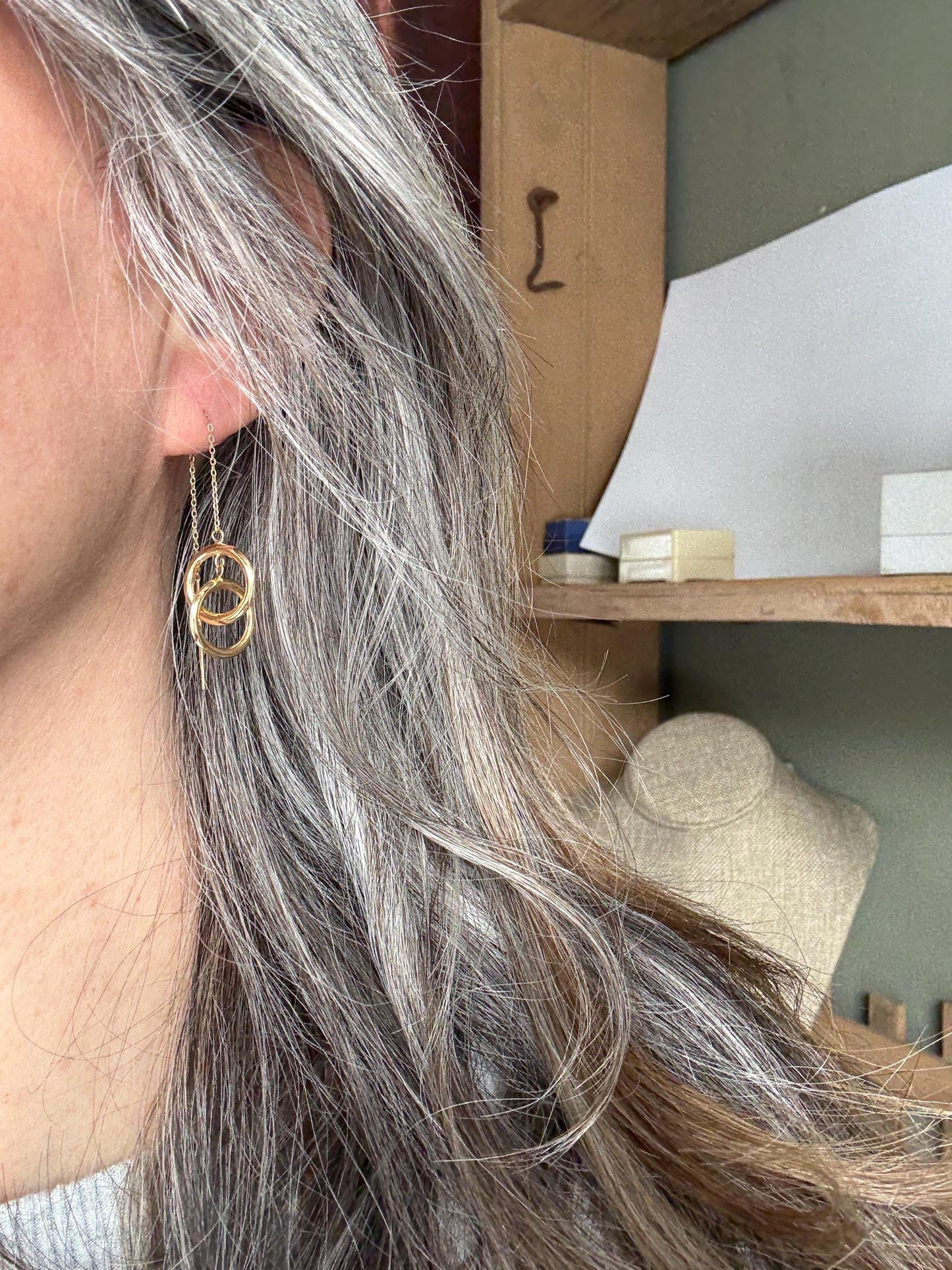 1980's 14K Yellow Gold Thread Circle Dangle Earrings