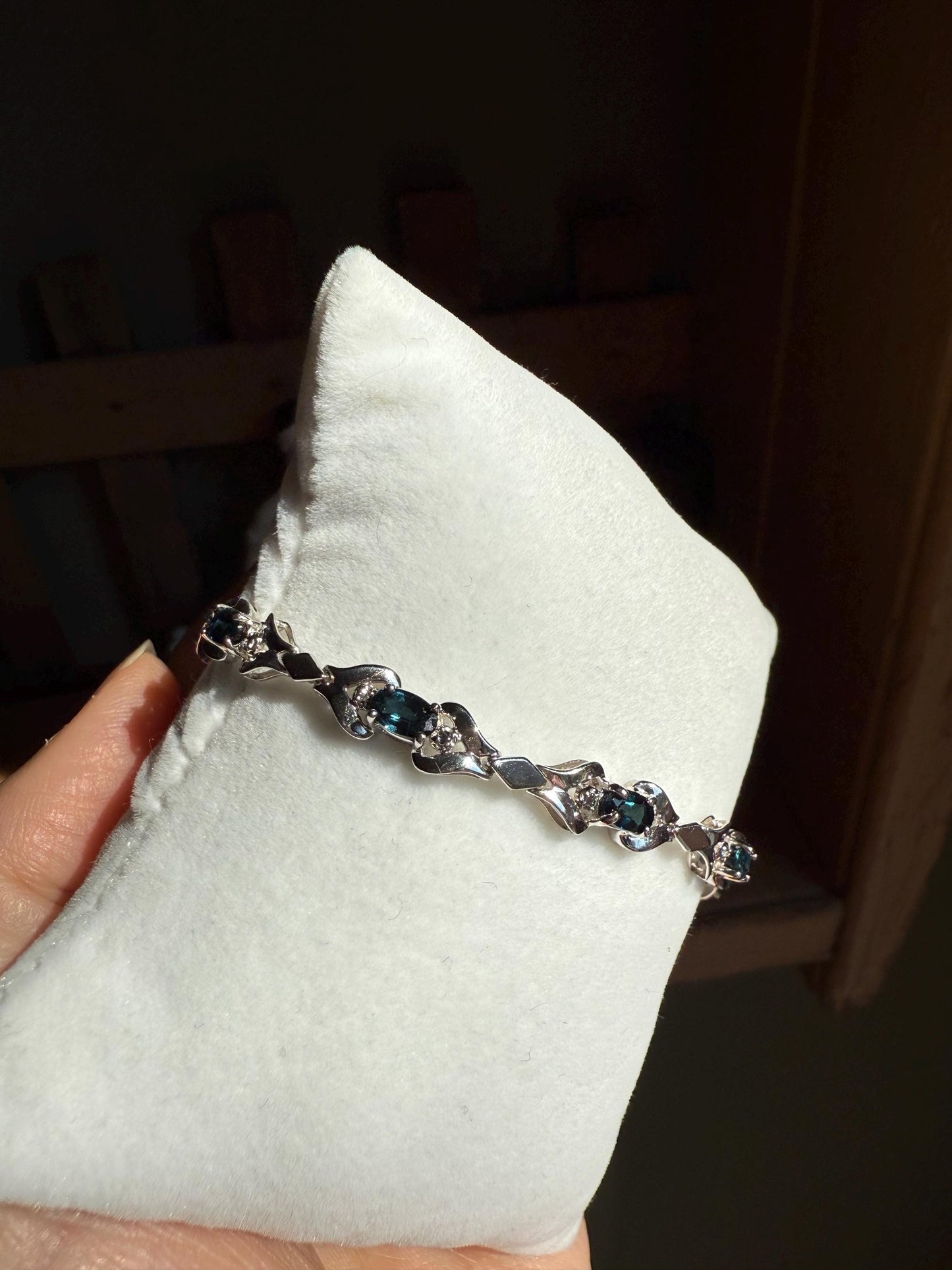 10K White Gold Oval Cut Natural Top Sapphire Bracelet