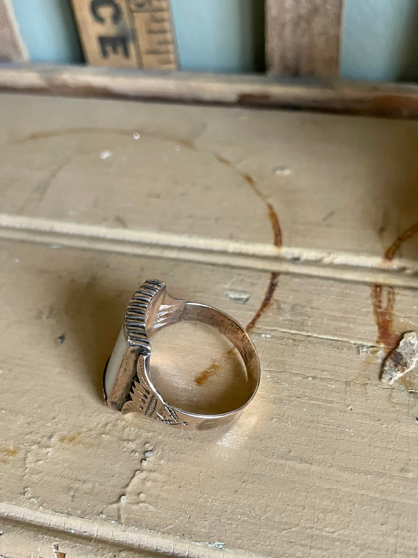 Antique 14k Victorian White Agate Engraved Ring