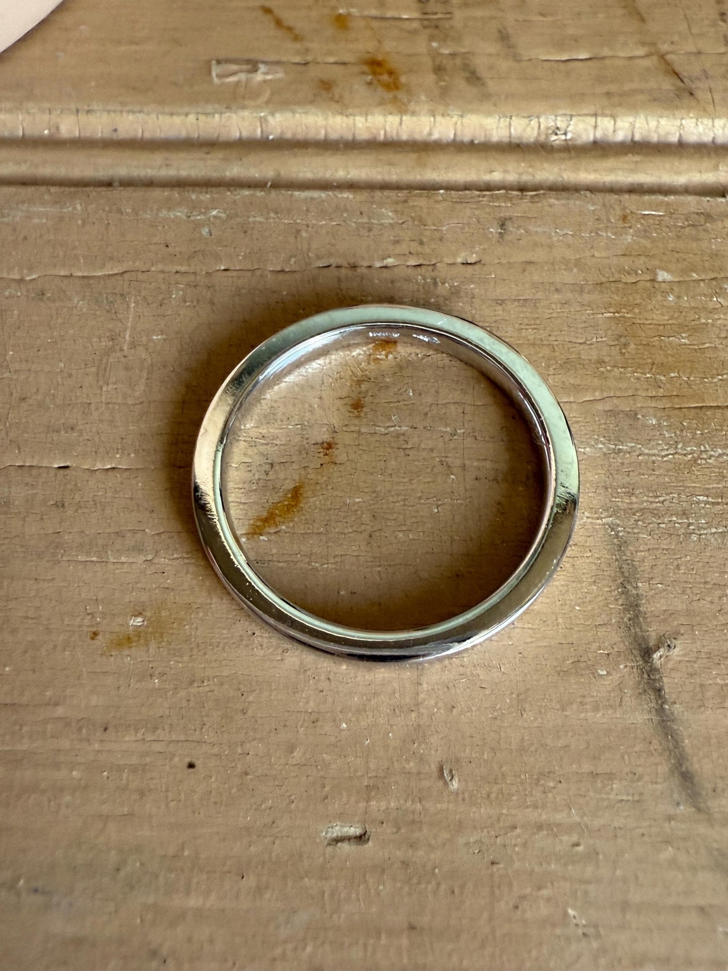 Vintage 18K White Gold Smooth Polish Band by Italian Maker Recarlo