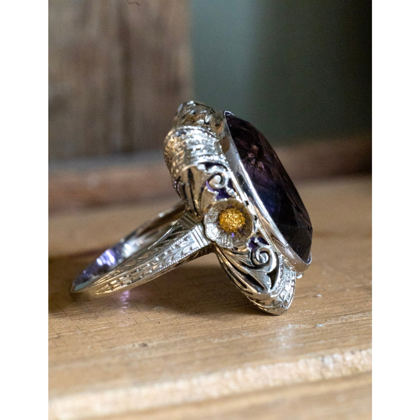 An 18K White and Yellow Gold Fine Amethyst Authentic Art Deco Ring
