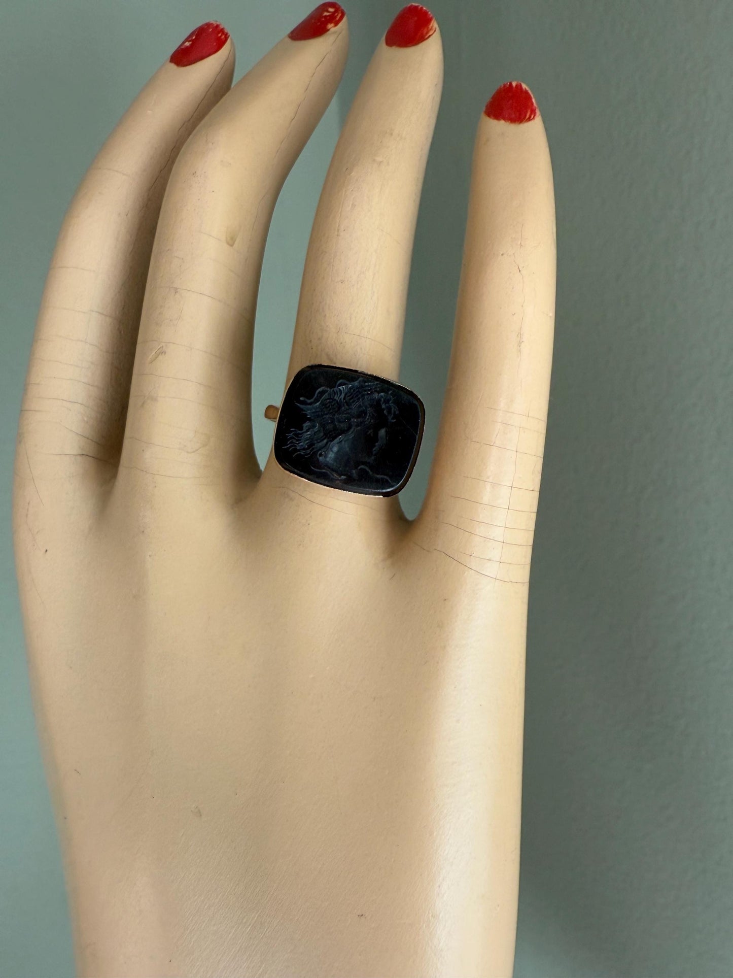 Antique Beautifully Carved Sardonyx Intagalio Ring in 14K Slight Rose Gold