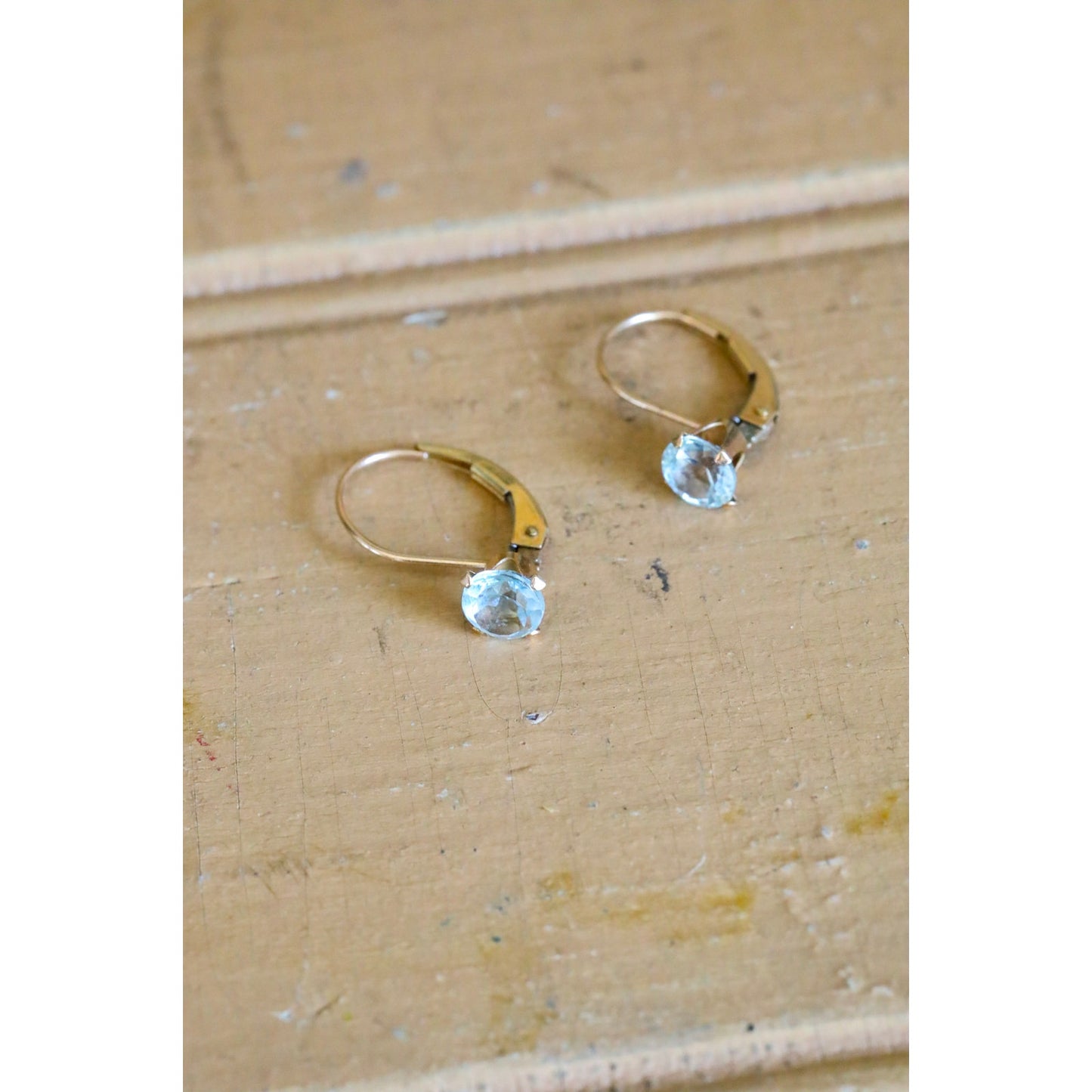 Vintage 10K Yellow Gold Dangle Earrings Set with Blue Topaz