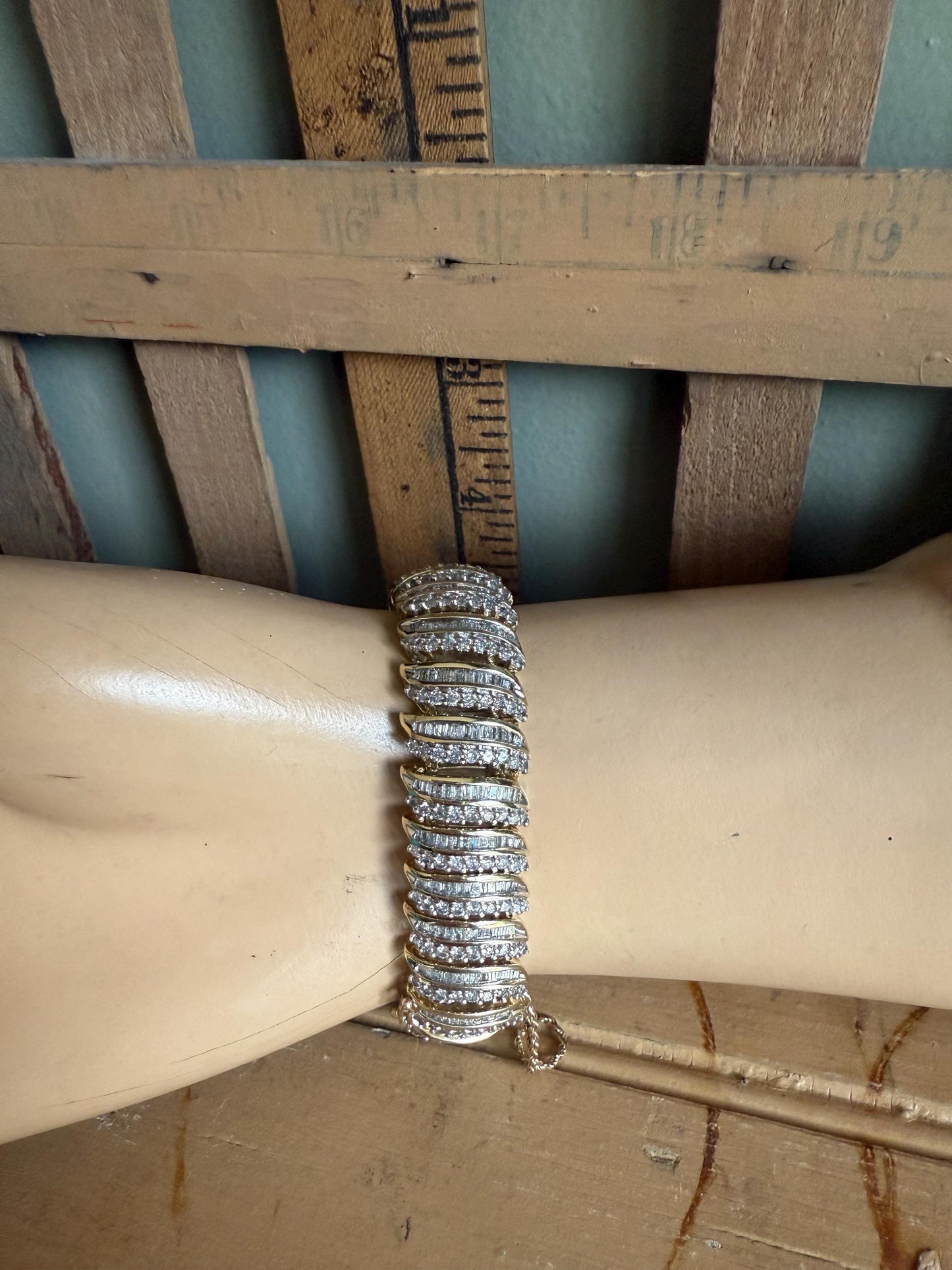 c1980 Vintage 14K Yellow Gold Natural Diamond Link Bracelet 6 ctw