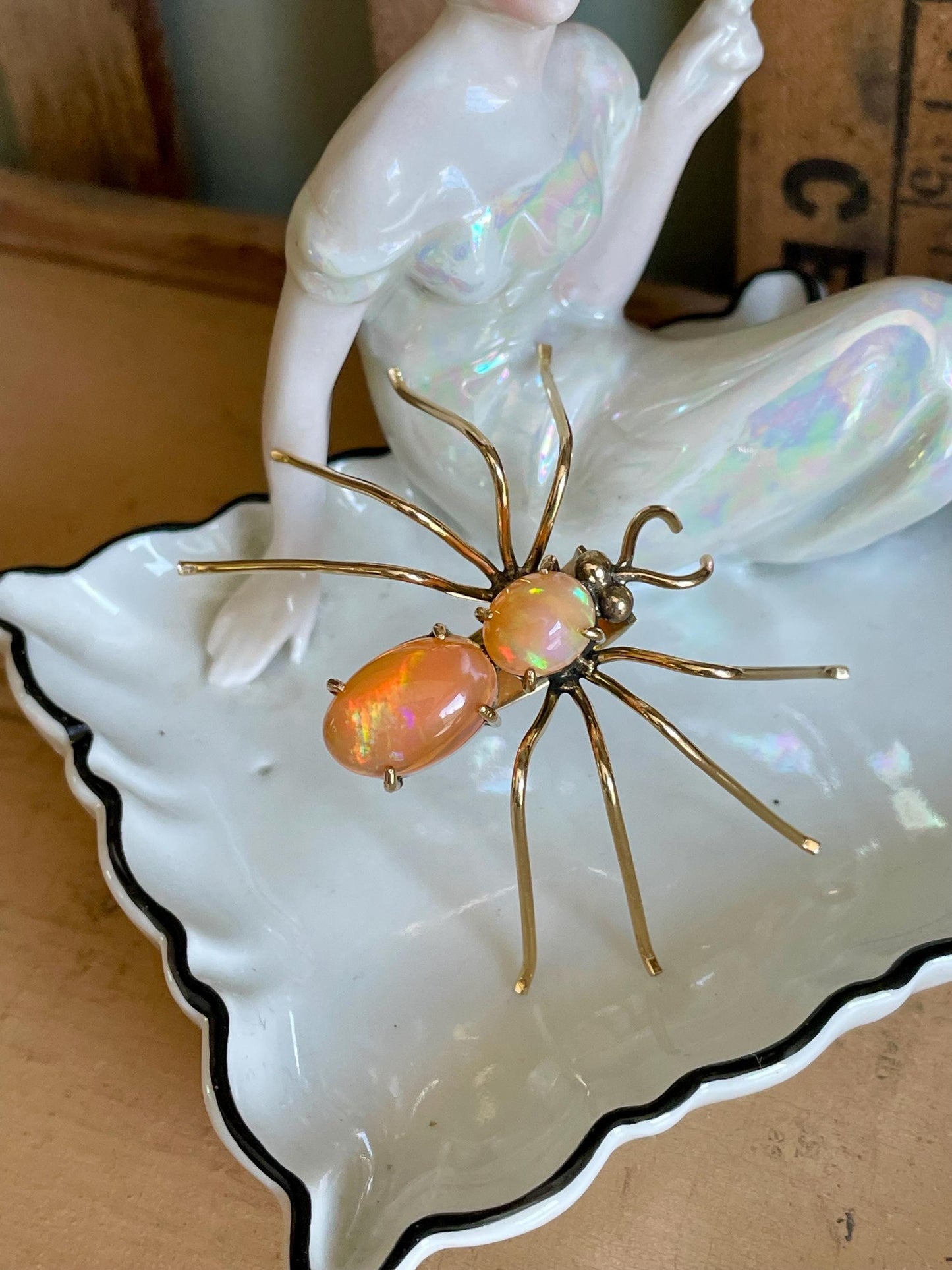 Vintage 14K Yellow Gold Mexican Opal Spider Pendant