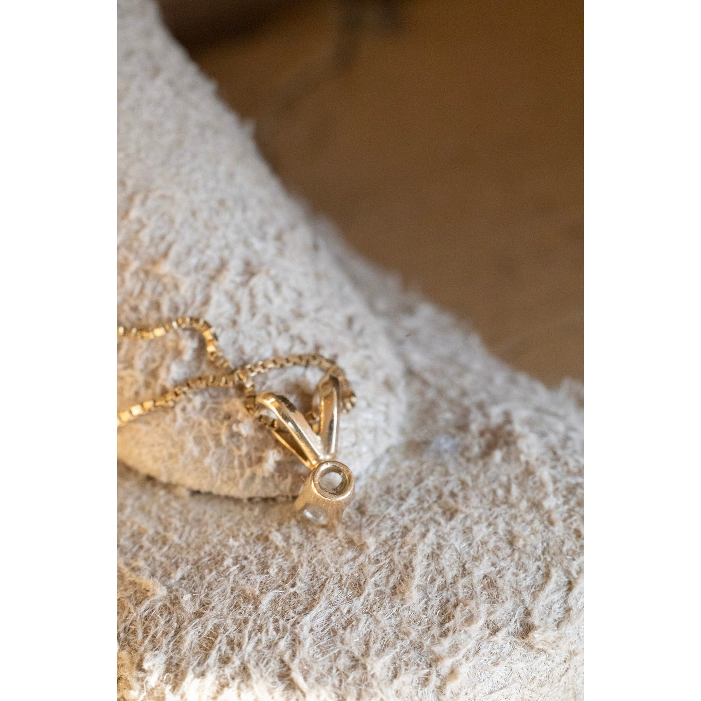 A 14K Yellow Gold Natural Diamond Pendant on 14K Yellow Gold Chain