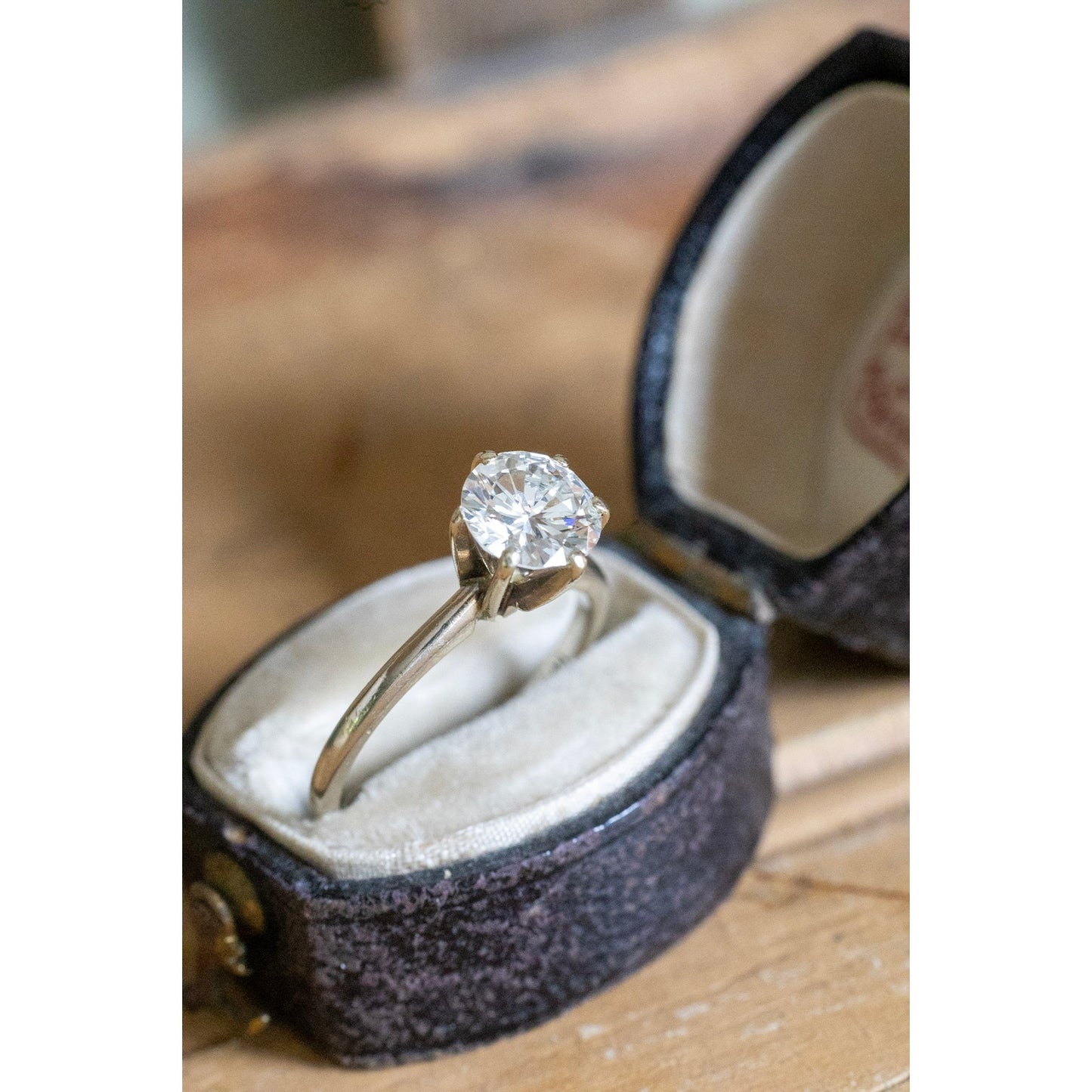 Vintage 1970's Natural Round Brilliant Cut Approx. 1 Ct Set in 14K White Gold Ring