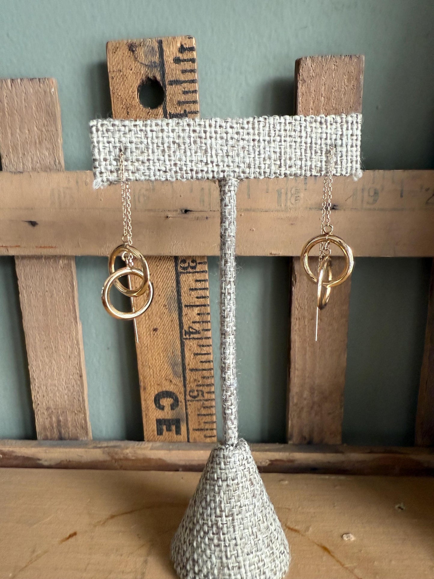 1980's 14K Yellow Gold Thread Circle Dangle Earrings