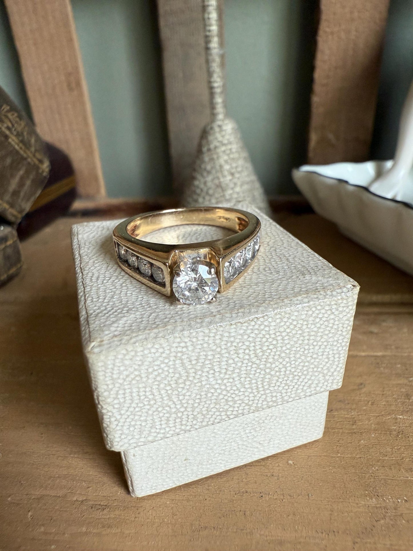 14k Yellow Gold .38 ct Natural Round Cut Brilliant Diamond with .50 cts Accent Diamonds