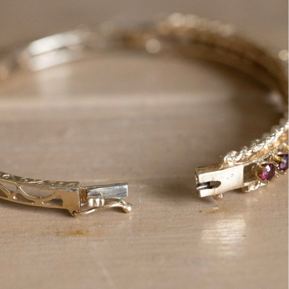 1960-1970 Vintage 14K Yellow Gold Garnet Bangle with Engraving