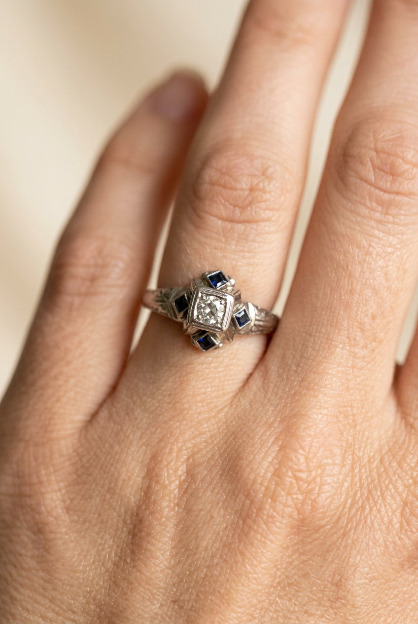1930-1940 Art Deco 20K White Gold Old European Cut Diamond and Sapphire Ring