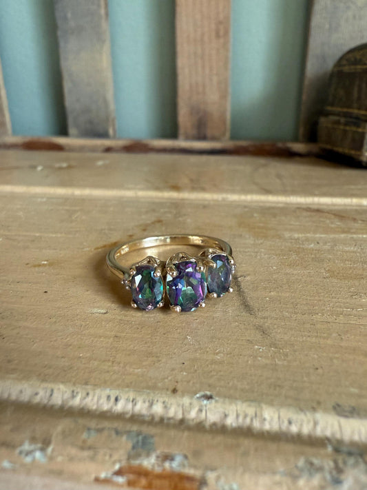 Vintage Three Oval Cut Mystic Topaz 10K Yellow Gold Ring