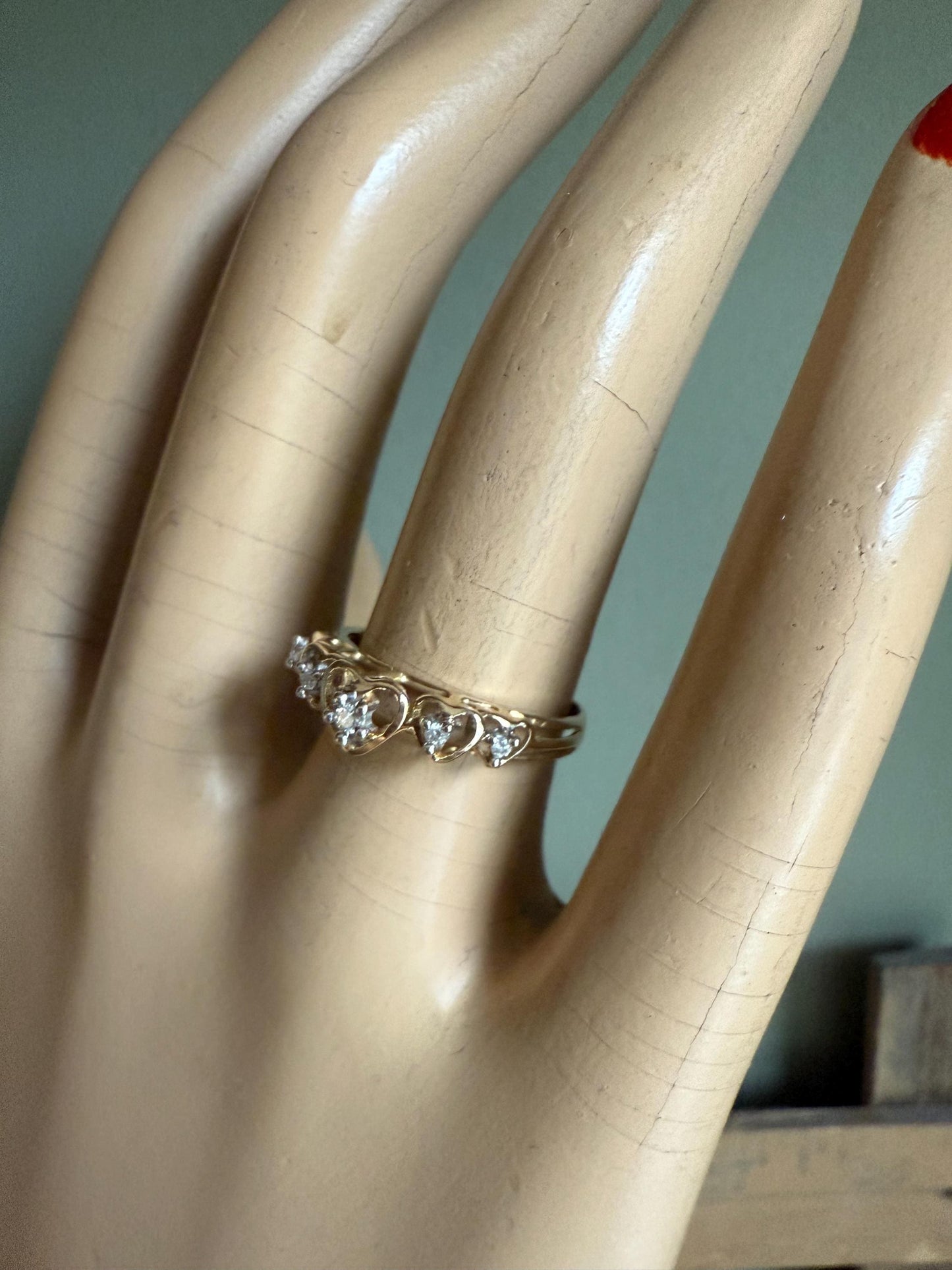 Vintage 14K Yellow Gold Five Diamond Set Heart Band