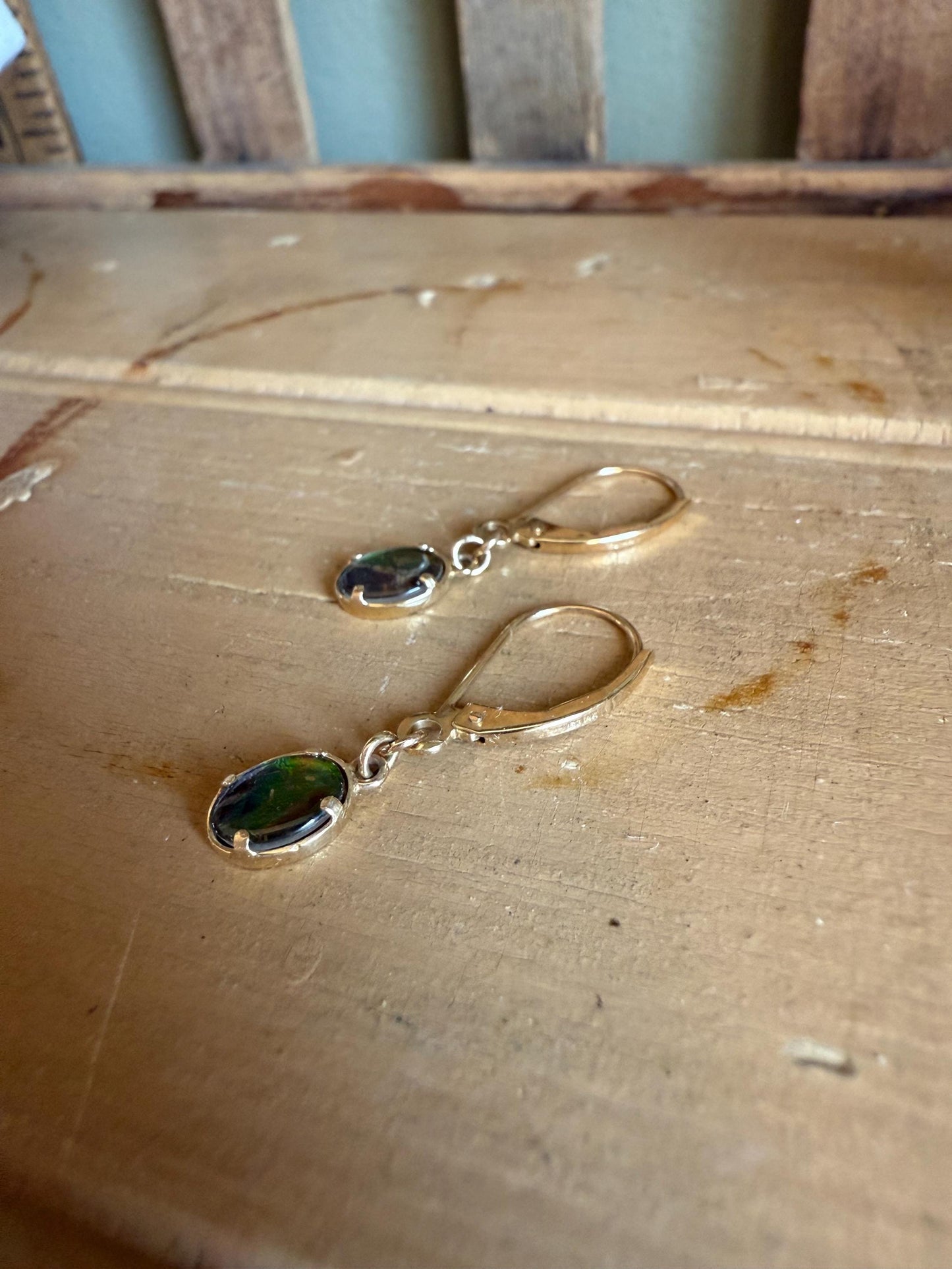 Vintage 14K Yellow Gold Dangle Earrings Featuring Ammolite Fossil