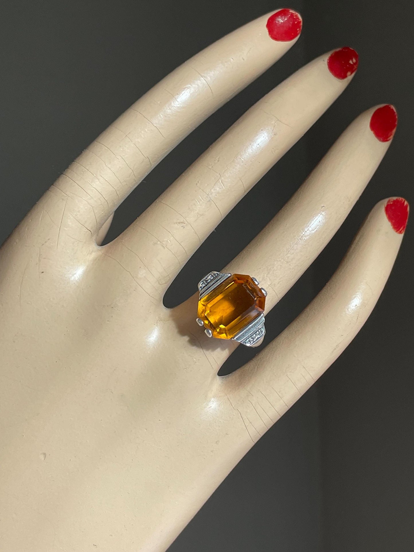 Vintage Sterling Silver Citrine Glass Stone Ring with Engraved Shoulders