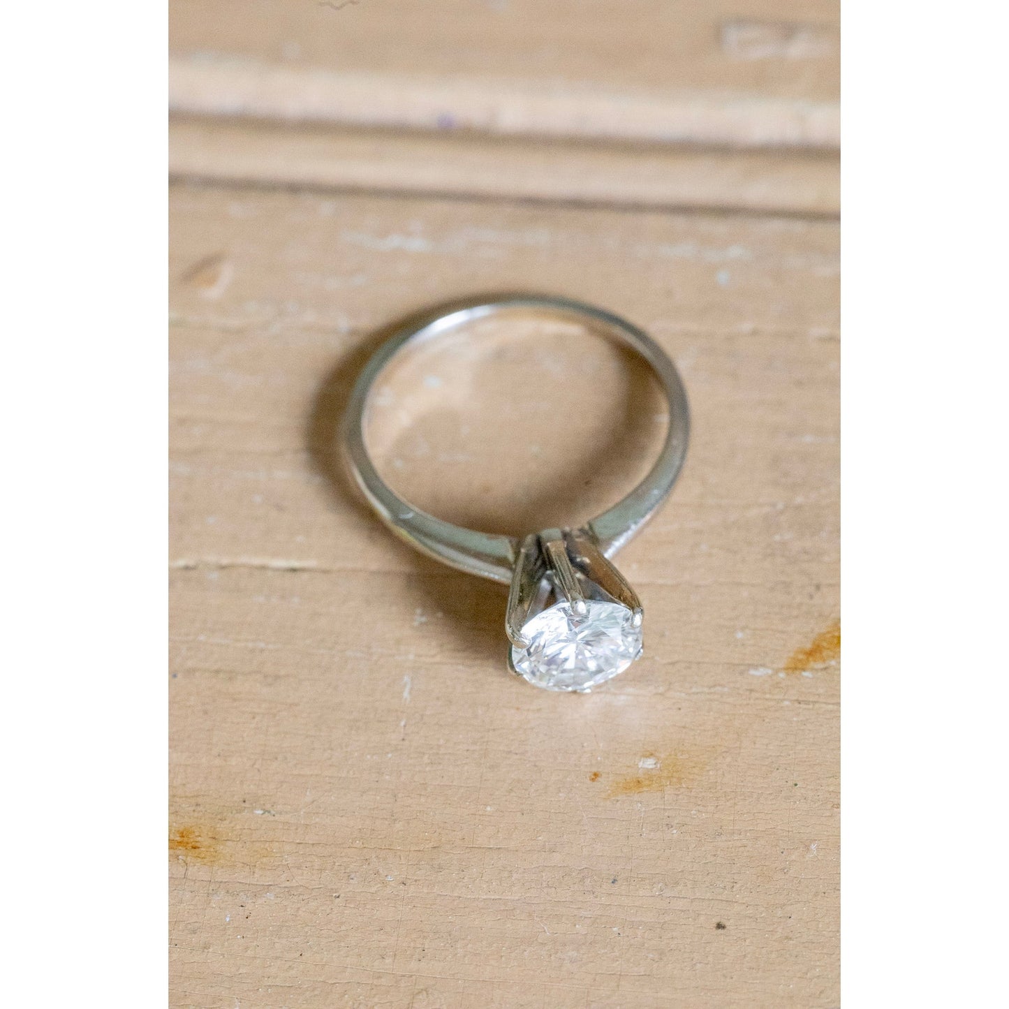 Vintage 1970's Natural Round Brilliant Cut Approx. 1 Ct Set in 14K White Gold Ring