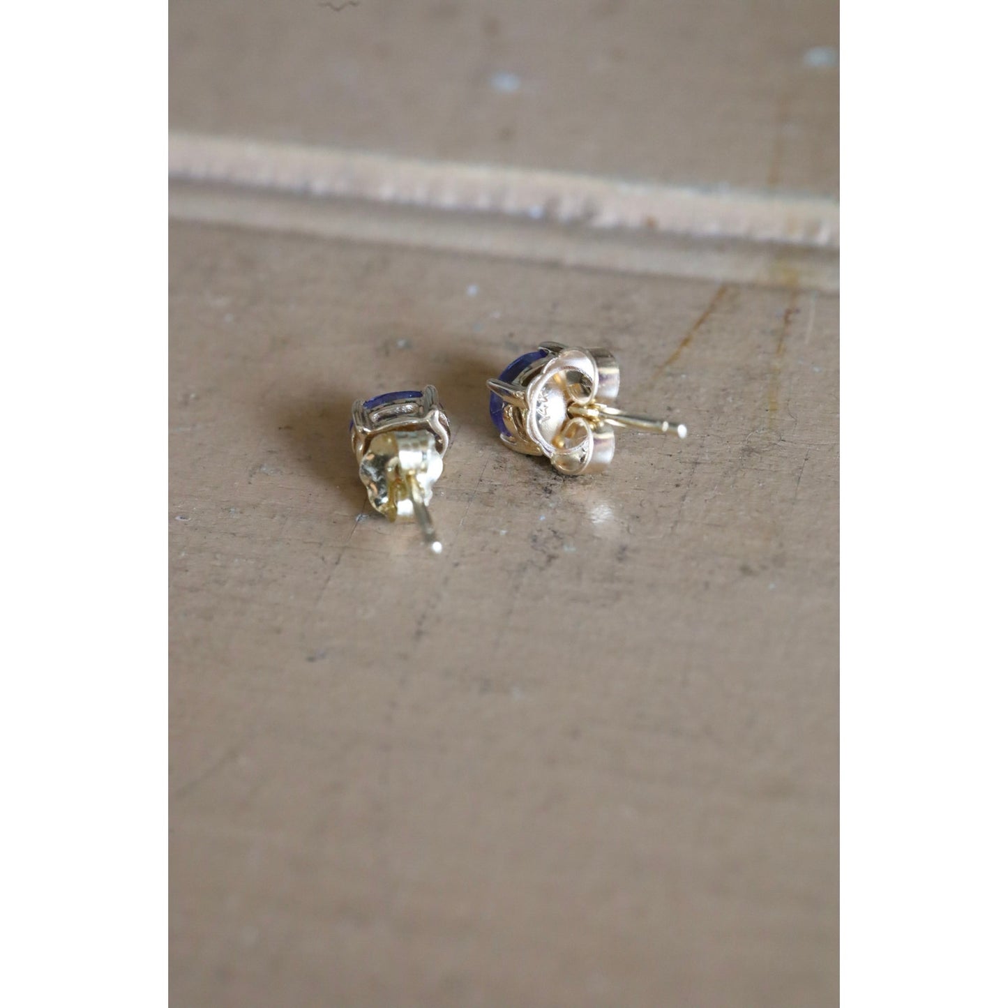 14K Yellow Gold Oval Tanzanite Gemstone Stud Earrings