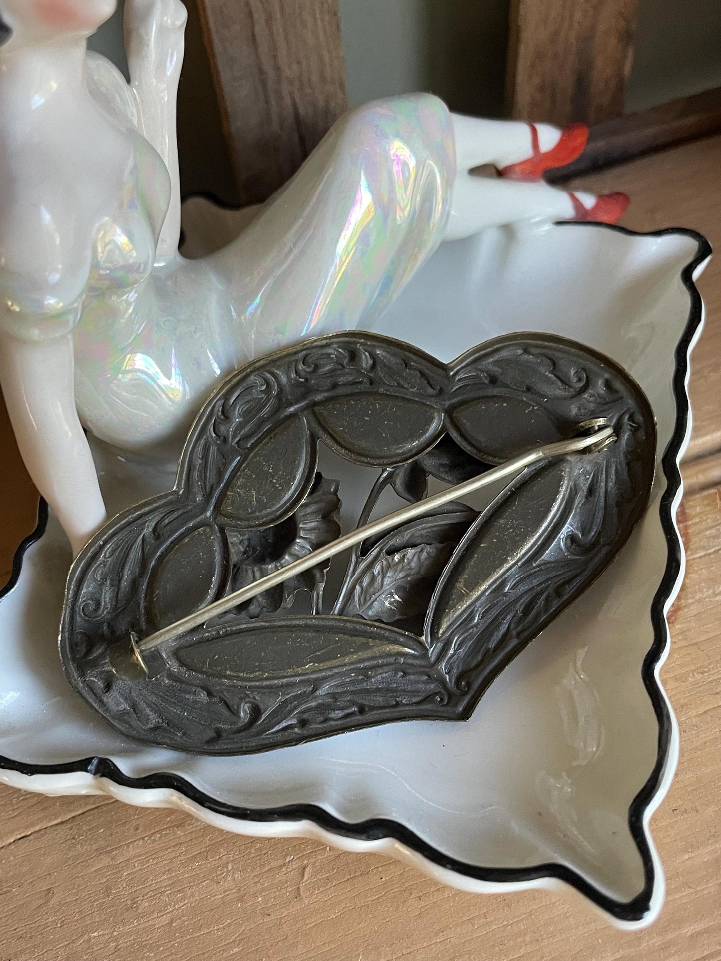 c1900 Antique Edwardian Faceted Glass Stone Floral Sash Brooch