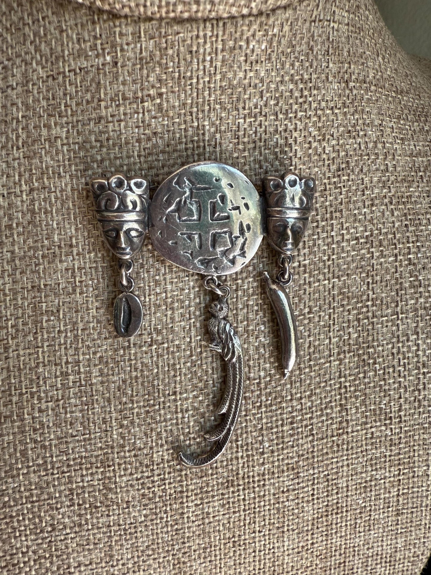 Vintage La Dama Guatemala 900 Silver Mask Coin Bird