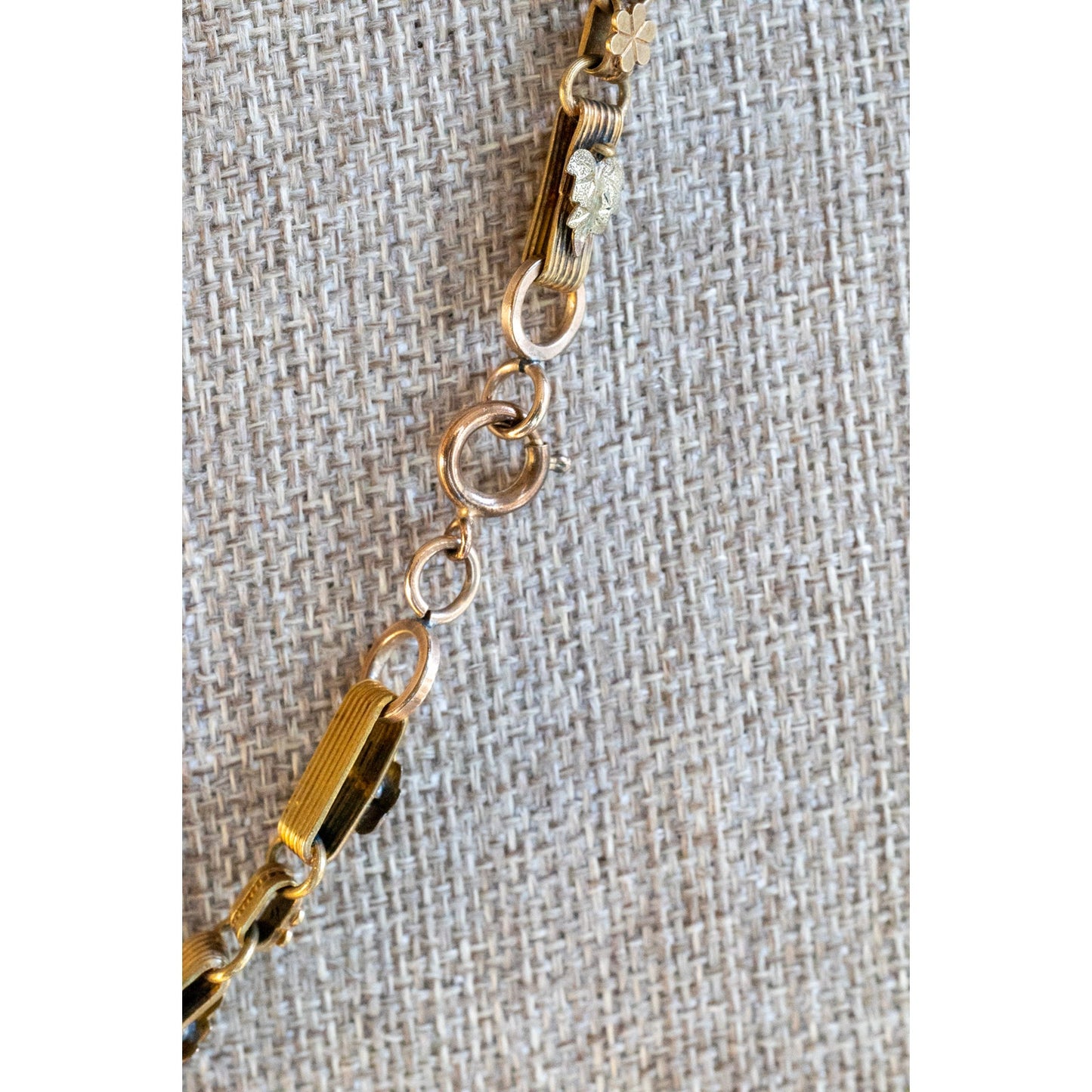 An Impressive Tri Color Maple Leaf Victorian Bookchain