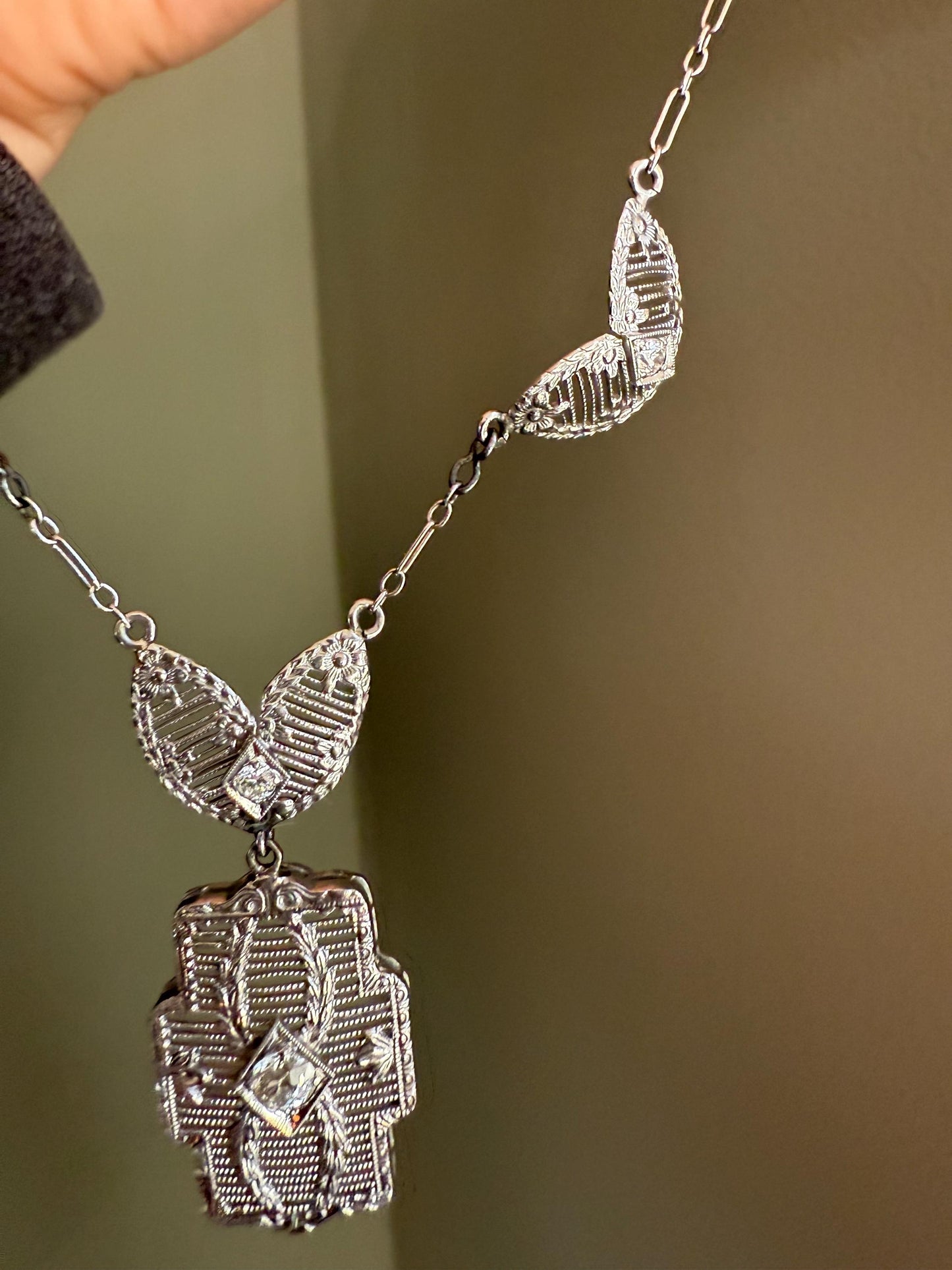 Vintage Art Deco 14K White Gold Filigree Diamond Set Necklace