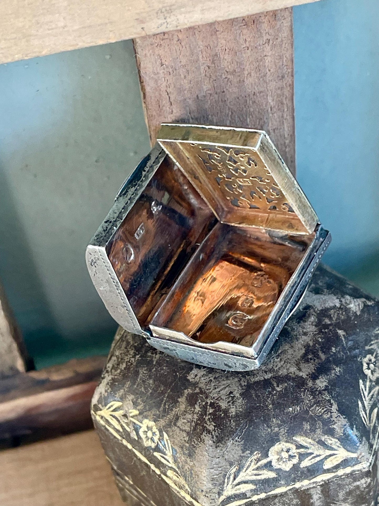 c1810 Georgian Silver Vinaigrette by John Thornton Birmingham Gilt Interior