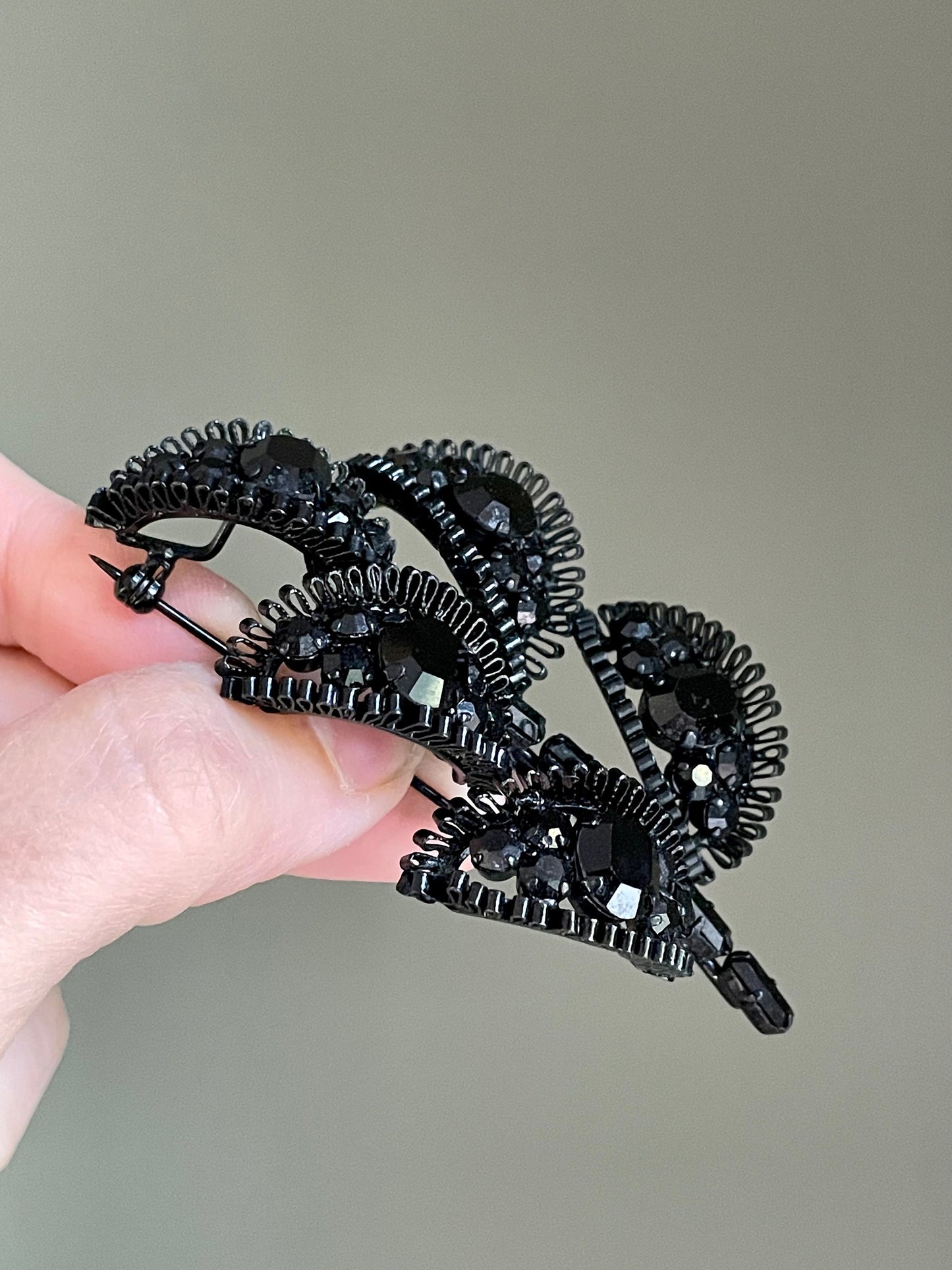 Massive Weiss Mid Century Japanned Black Stone Branch Brooch