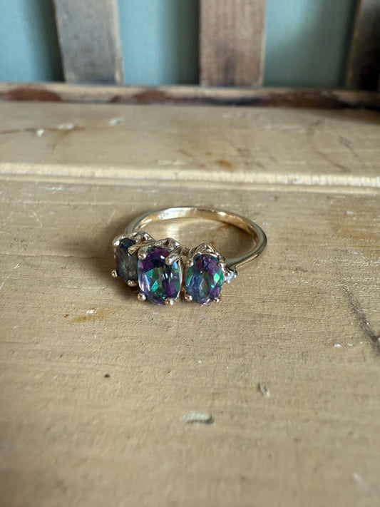 Vintage Three Oval Cut Mystic Topaz 10K Yellow Gold Ring