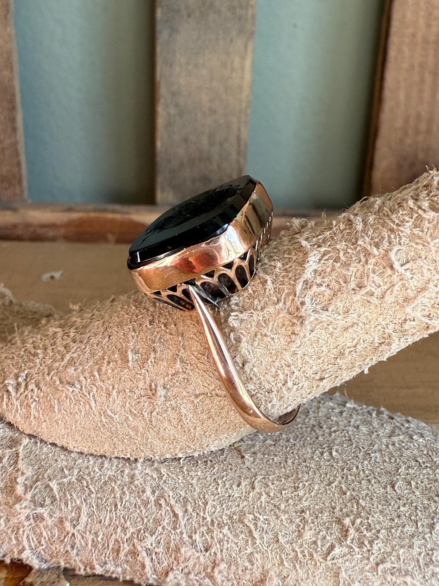 Antique Beautifully Carved Sardonyx Intagalio Ring in 14K Slight Rose Gold