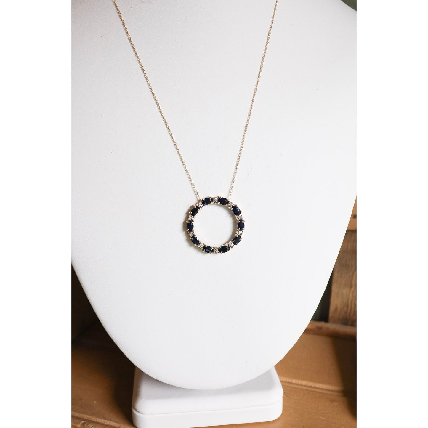 Vintage 14K Yellow Gold Natural Sapphire and Diamond Circle Necklace