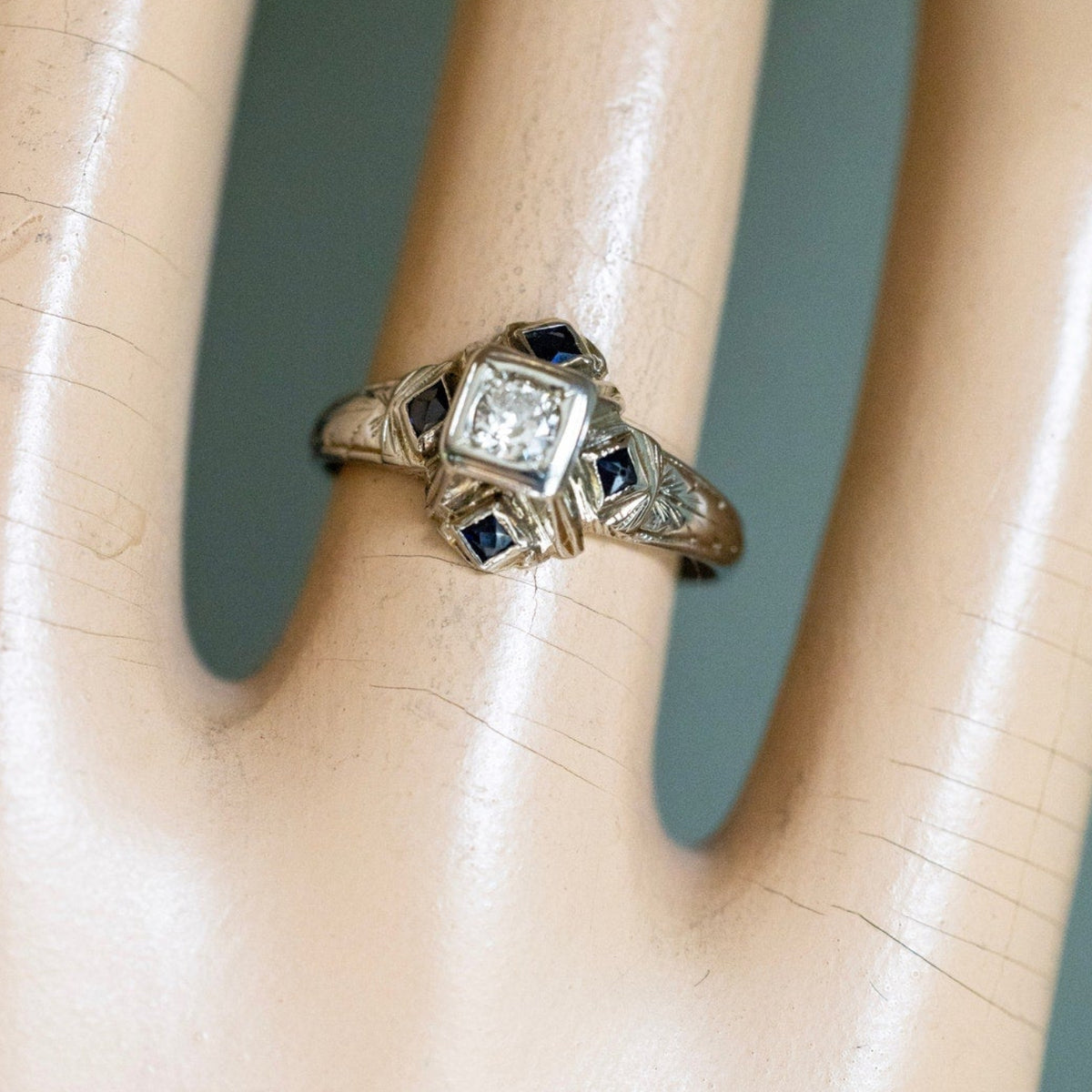1930-1940 Art Deco 20K White Gold Old European Cut Diamond and Sapphire Ring
