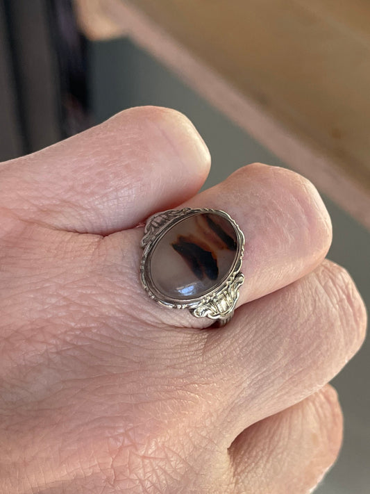 c1920 Early Art Deco Sterling Silver Ring with Oval Agate