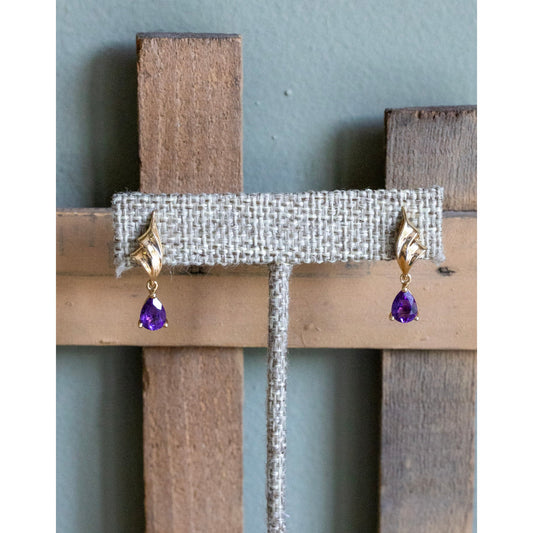 Vintage 10K Yellow Gold Pear Cut Amethyst Dangle Earrings